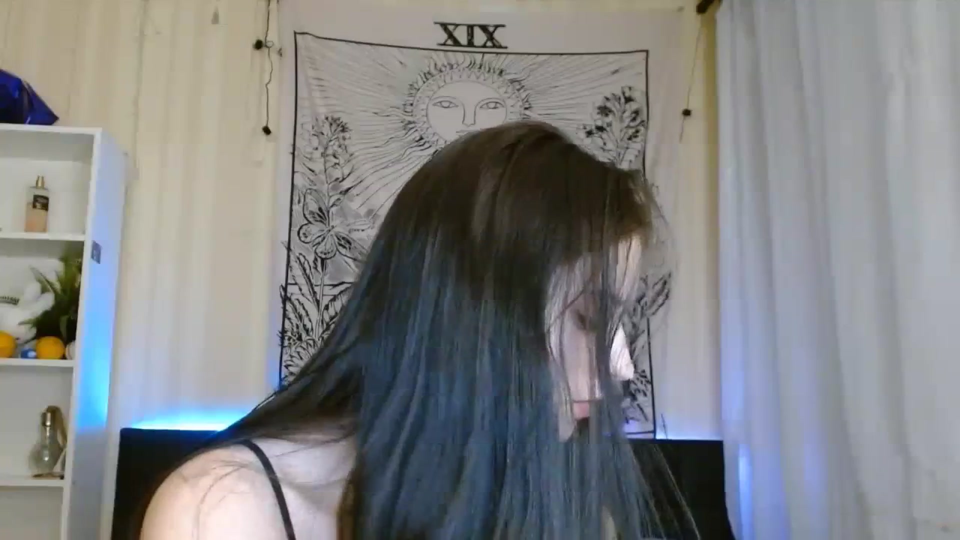 Gallery image thumbnail from ElsieF_'s myfreecams stream on, 01/05/2024, 20:34 image 13 of 20