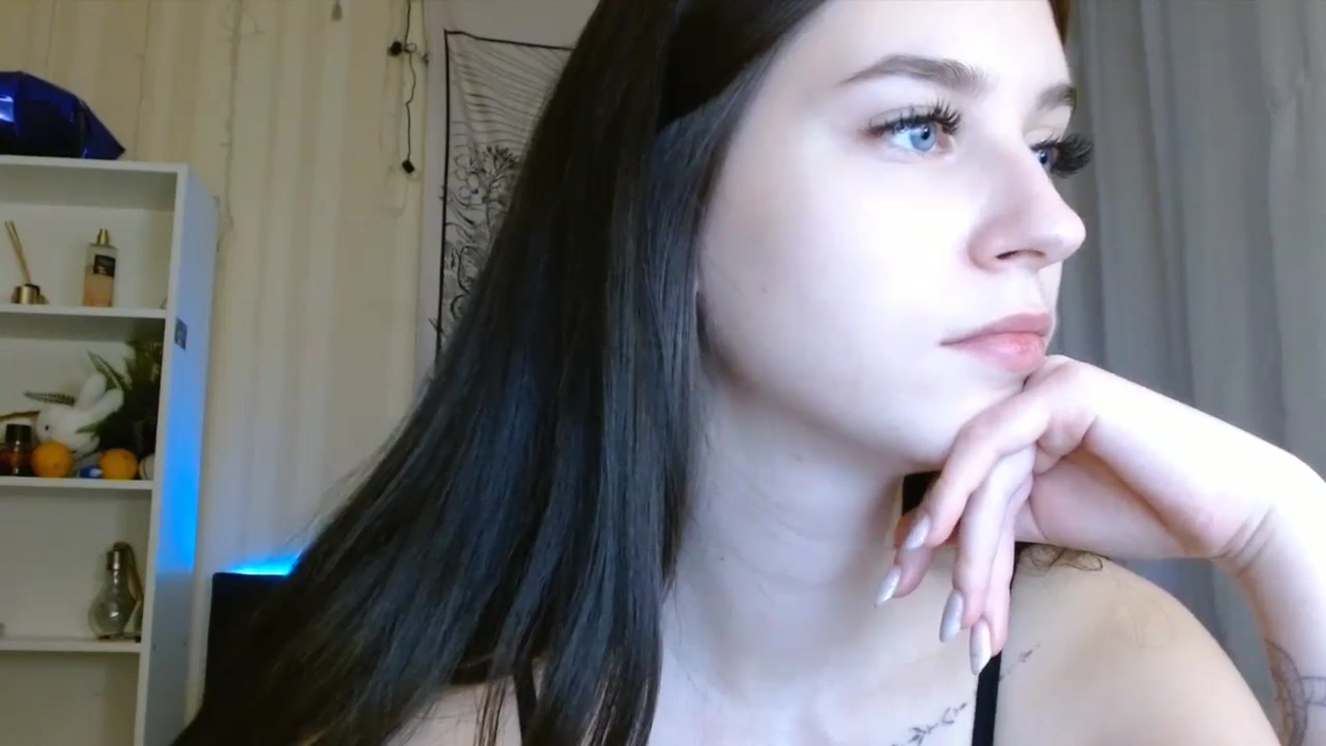 Gallery image thumbnail from ElsieF_'s myfreecams stream on, 01/05/2024, 20:34 image 5 of 20