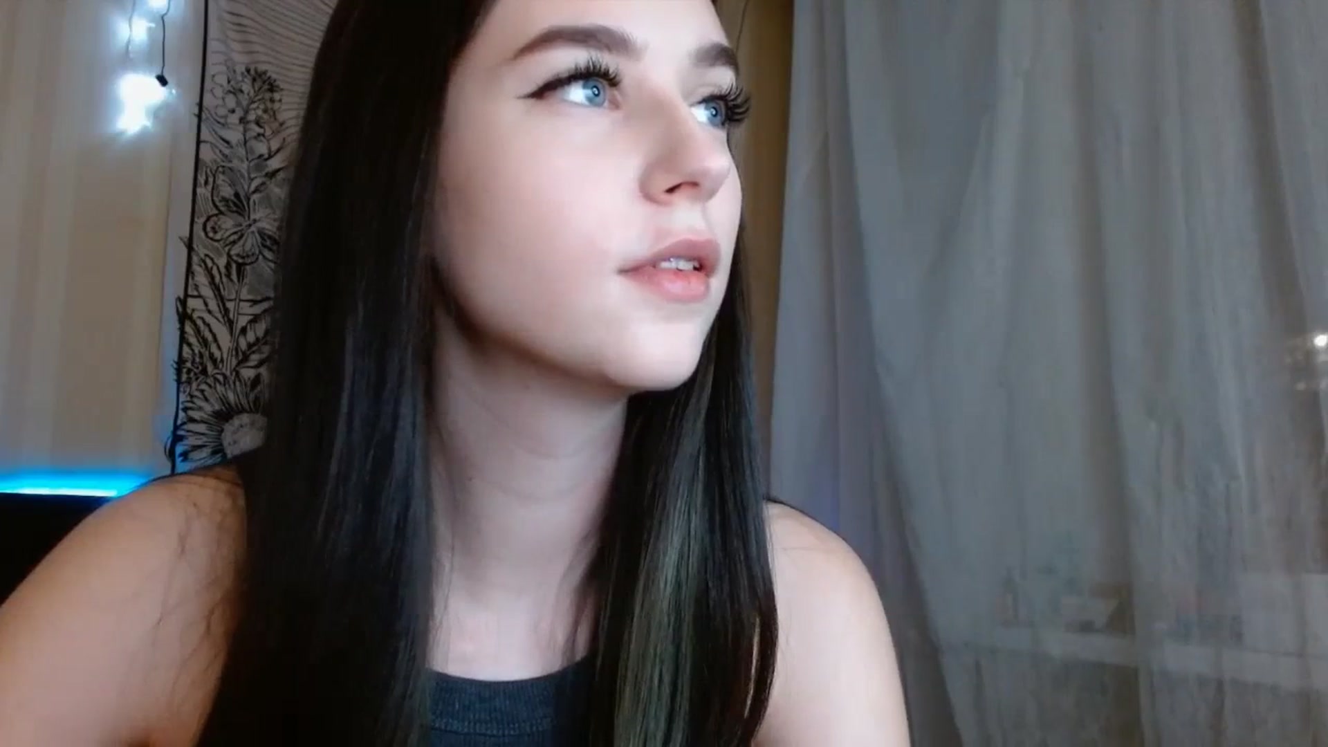Gallery image thumbnail from ElsieF_'s myfreecams stream on, 01/07/2024, 17:36 image 10 of 20
