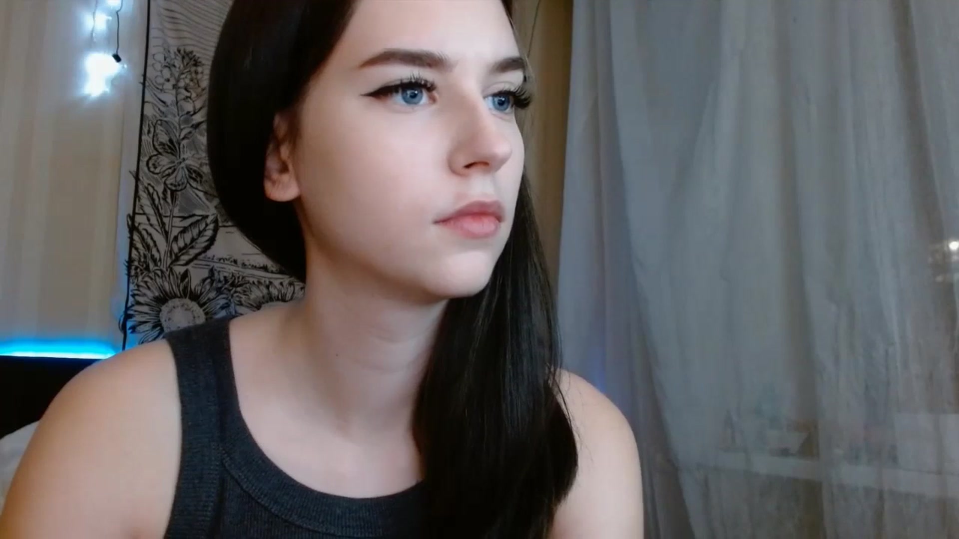 Gallery image thumbnail from ElsieF_'s myfreecams stream on, 01/07/2024, 17:36 image 14 of 20