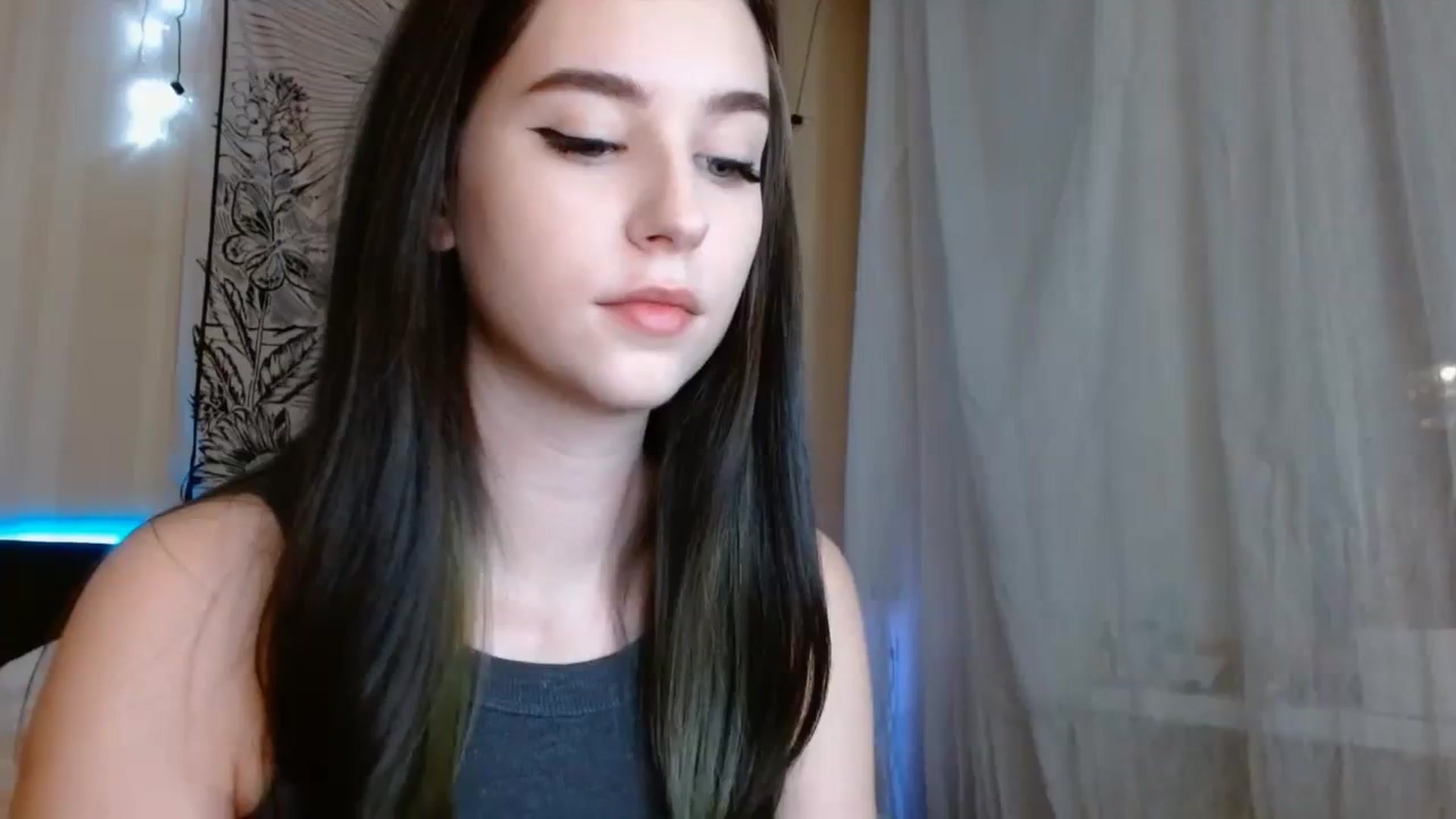 Gallery image thumbnail from ElsieF_'s myfreecams stream on, 01/07/2024, 17:36 image 6 of 20