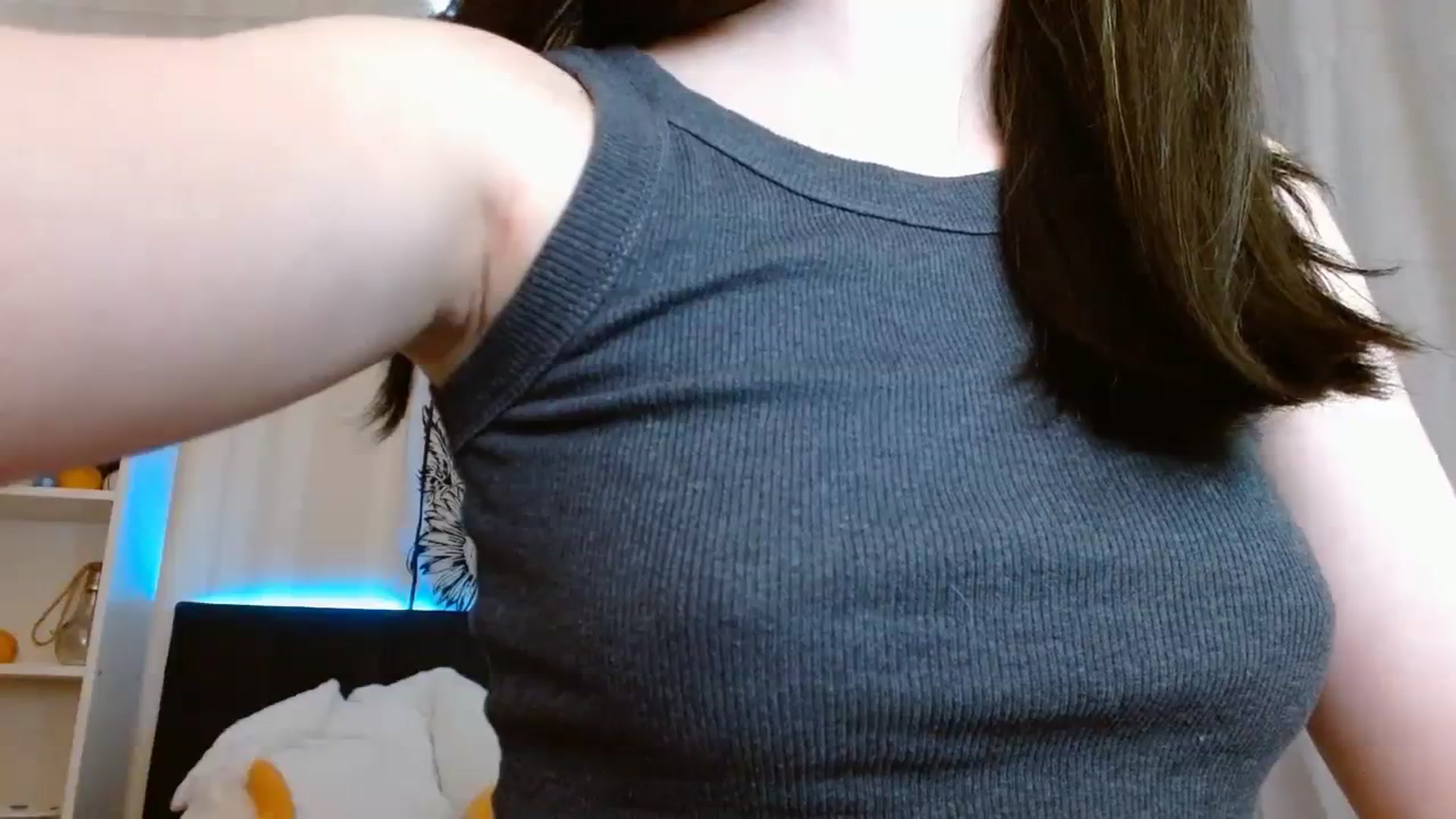 Gallery image thumbnail from ElsieF_'s myfreecams stream on, 01/07/2024, 19:38 image 17 of 20