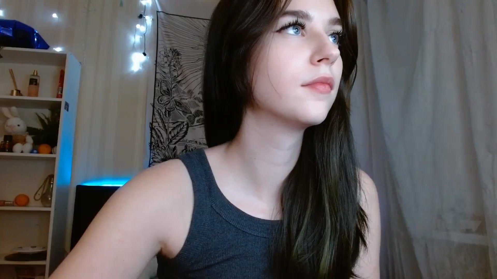 Gallery image thumbnail from ElsieF_'s myfreecams stream on, 01/07/2024, 19:38 image 8 of 20