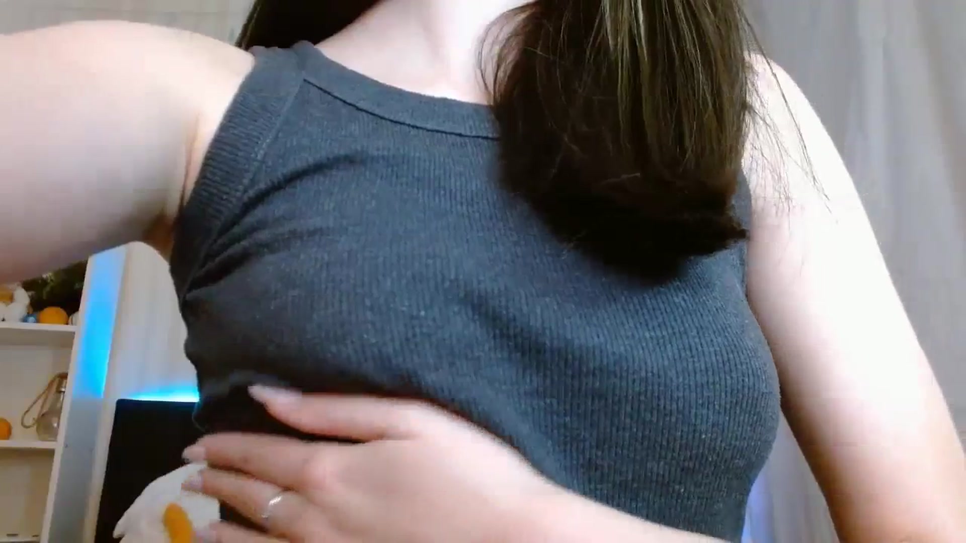 Gallery image thumbnail from ElsieF_'s myfreecams stream on, 01/07/2024, 19:38 image 14 of 20