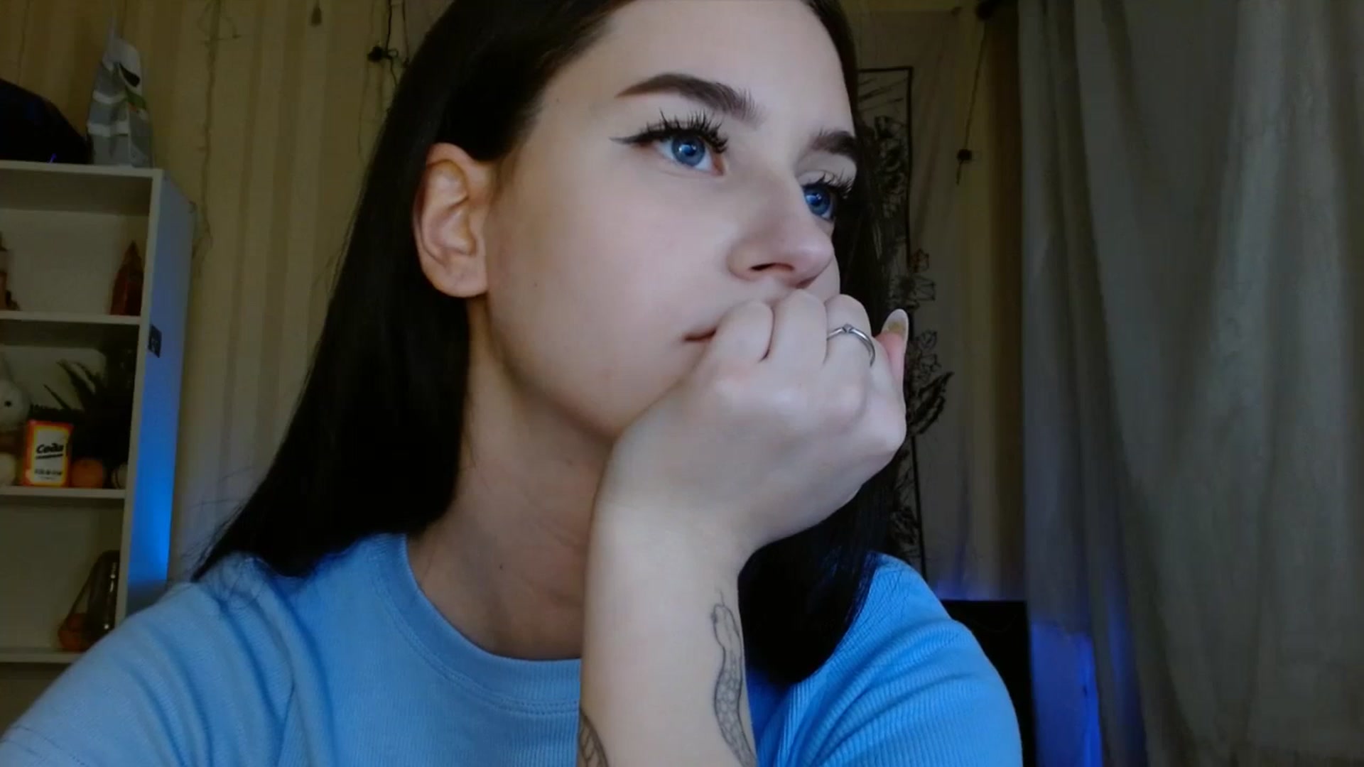 Gallery image thumbnail from ElsieF_'s myfreecams stream on, 01/08/2024, 20:27 image 5 of 20