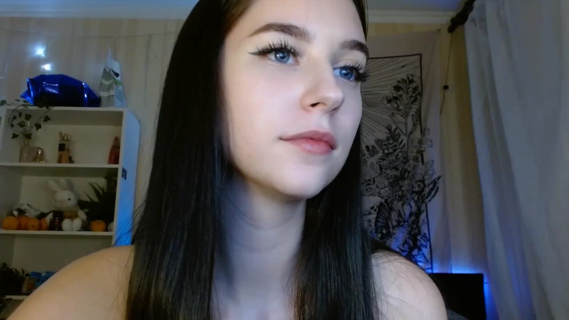 Gallery image thumbnail from ElsieF_'s myfreecams stream on, 01/10/2024, 22:40 image 13 of 20