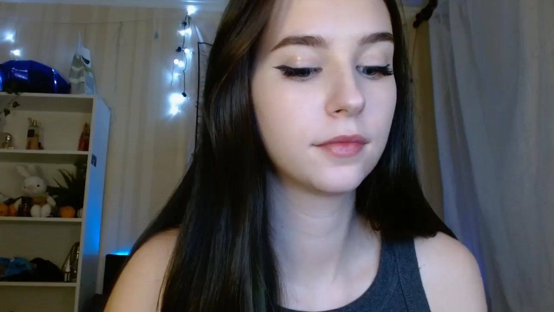 Gallery image thumbnail from ElsieF_'s myfreecams stream on, 01/10/2024, 22:40 image 20 of 20
