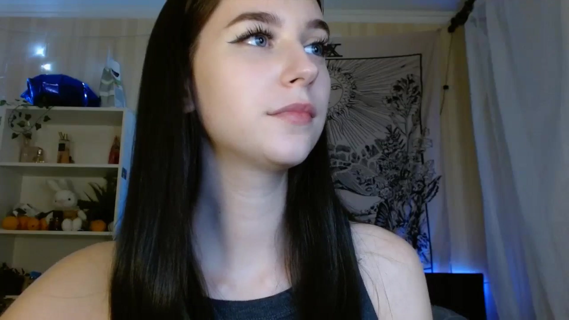 Gallery image thumbnail from ElsieF_'s myfreecams stream on, 01/10/2024, 22:40 image 12 of 20