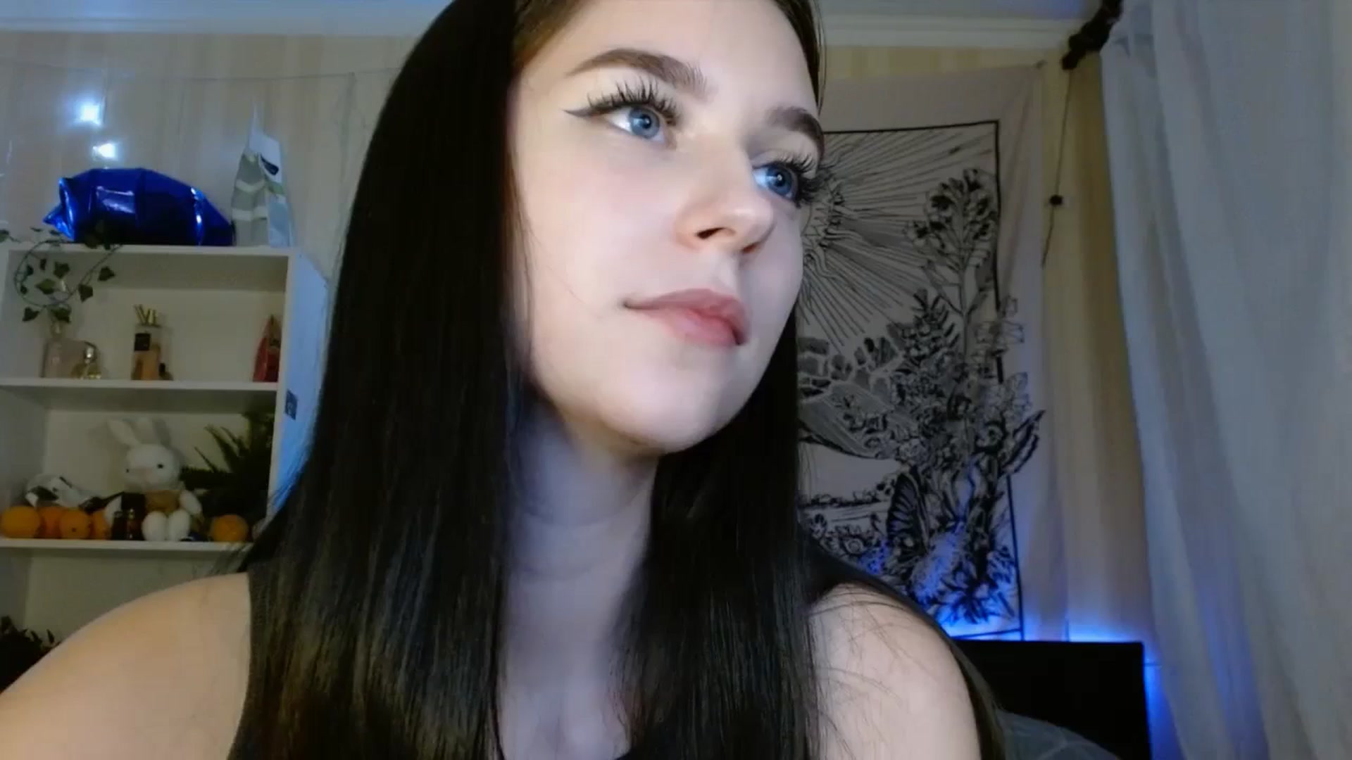 Gallery image thumbnail from ElsieF_'s myfreecams stream on, 01/10/2024, 22:40 image 14 of 20