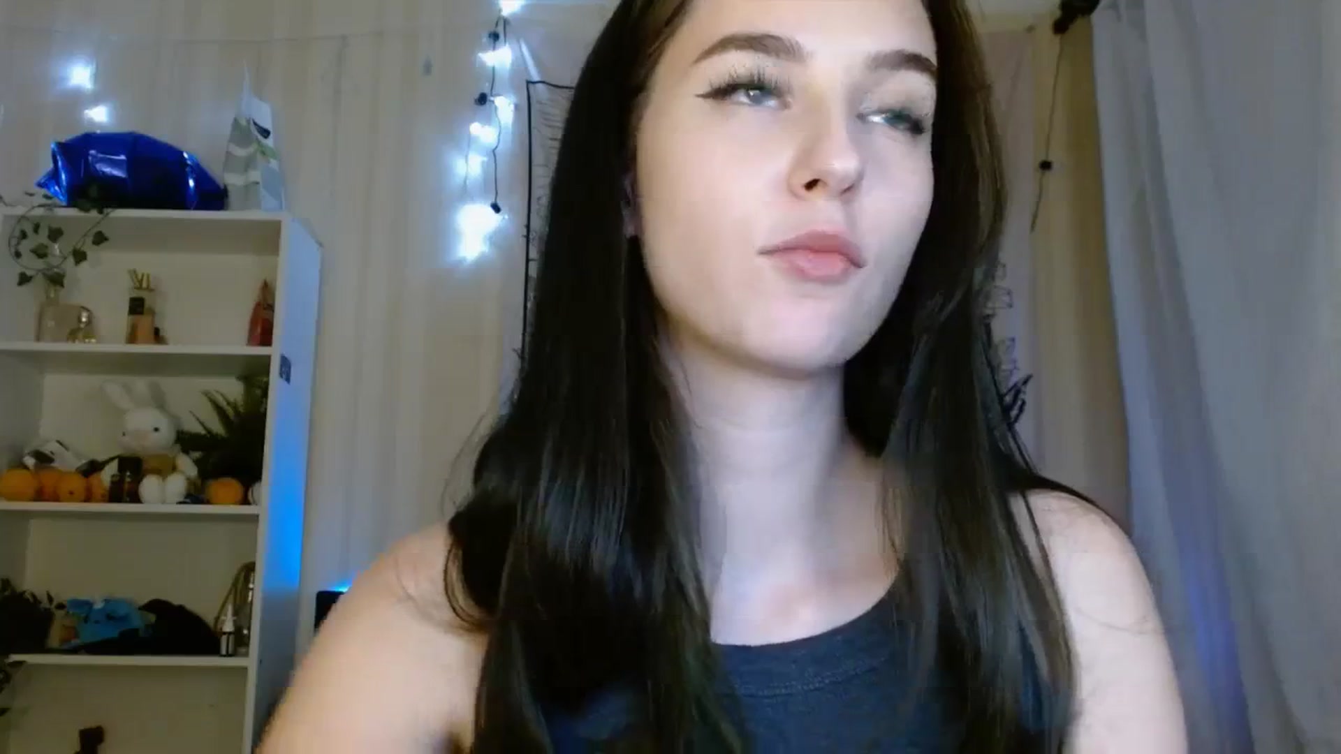 Gallery image thumbnail from ElsieF_'s myfreecams stream on, 01/10/2024, 22:40 image 7 of 20