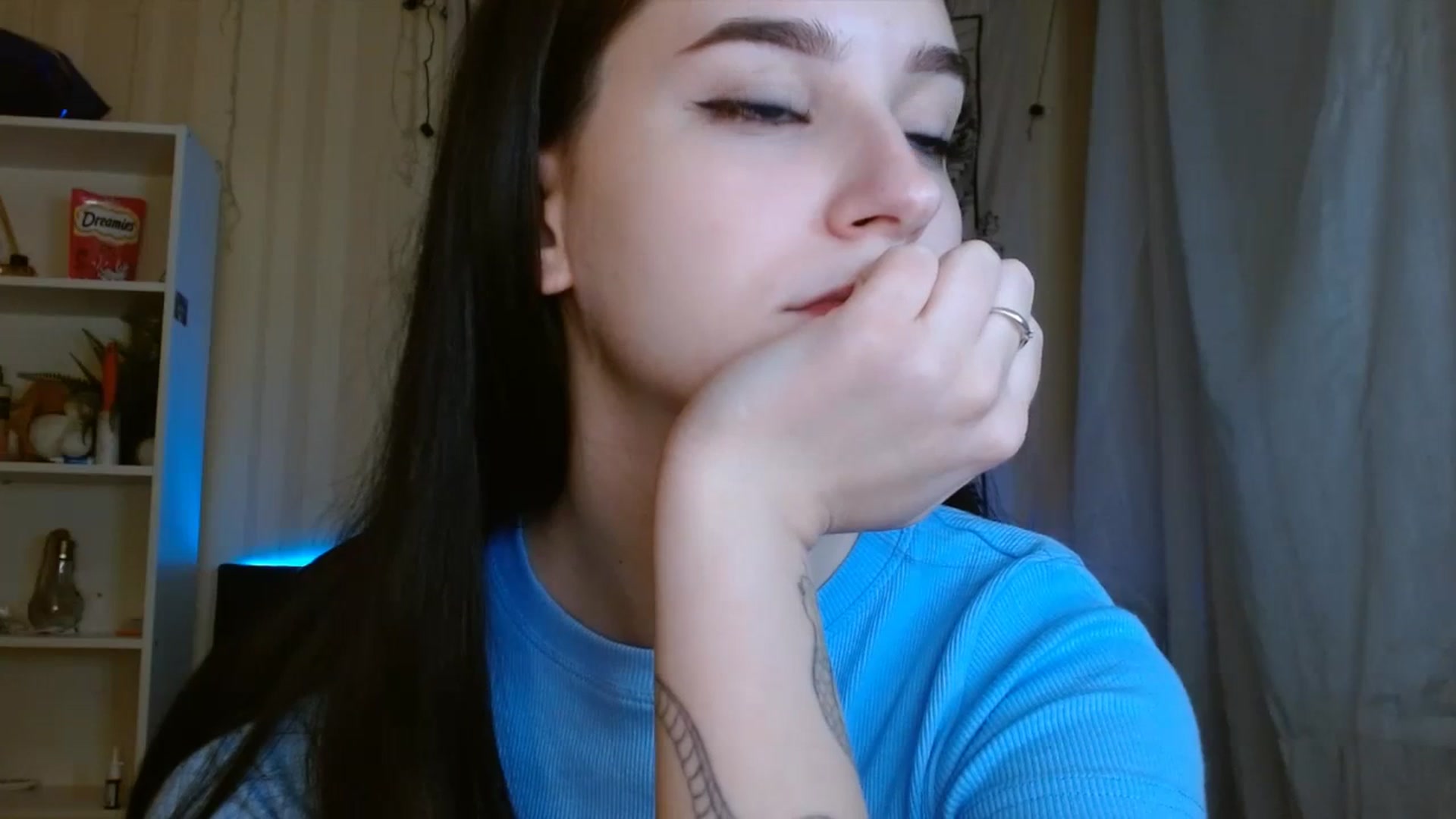 Gallery image thumbnail from ElsieF_'s myfreecams stream on, 01/23/2024, 15:23 image 3 of 20
