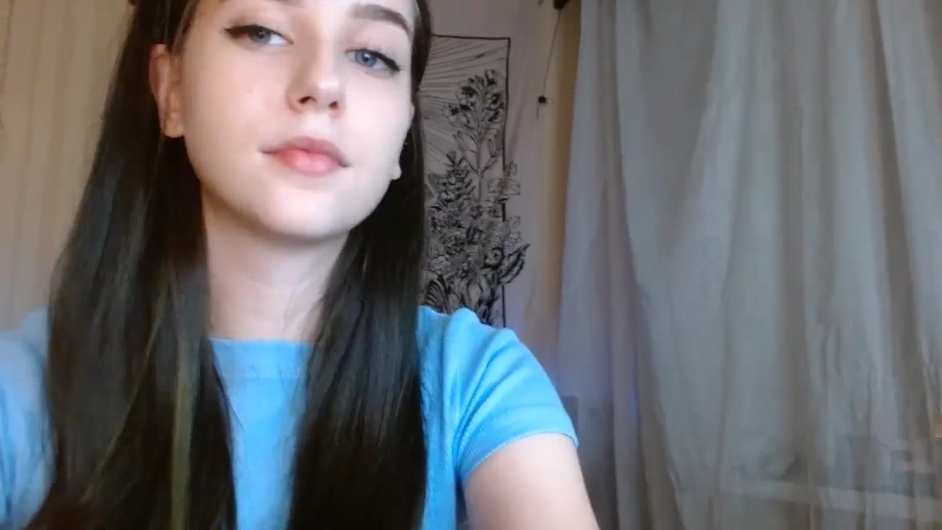 Gallery image thumbnail from ElsieF_'s myfreecams stream on, 01/23/2024, 15:23 image 8 of 20