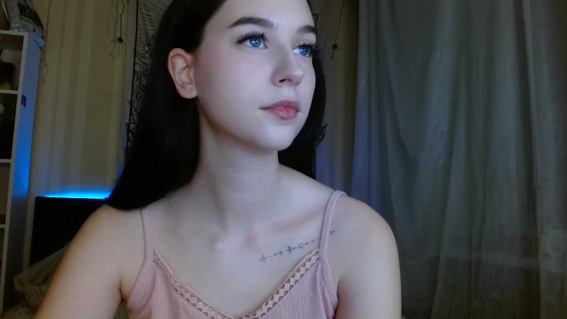 Gallery image thumbnail from ElsieF_'s myfreecams stream on, 02/04/2024, 19:25 image 13 of 20