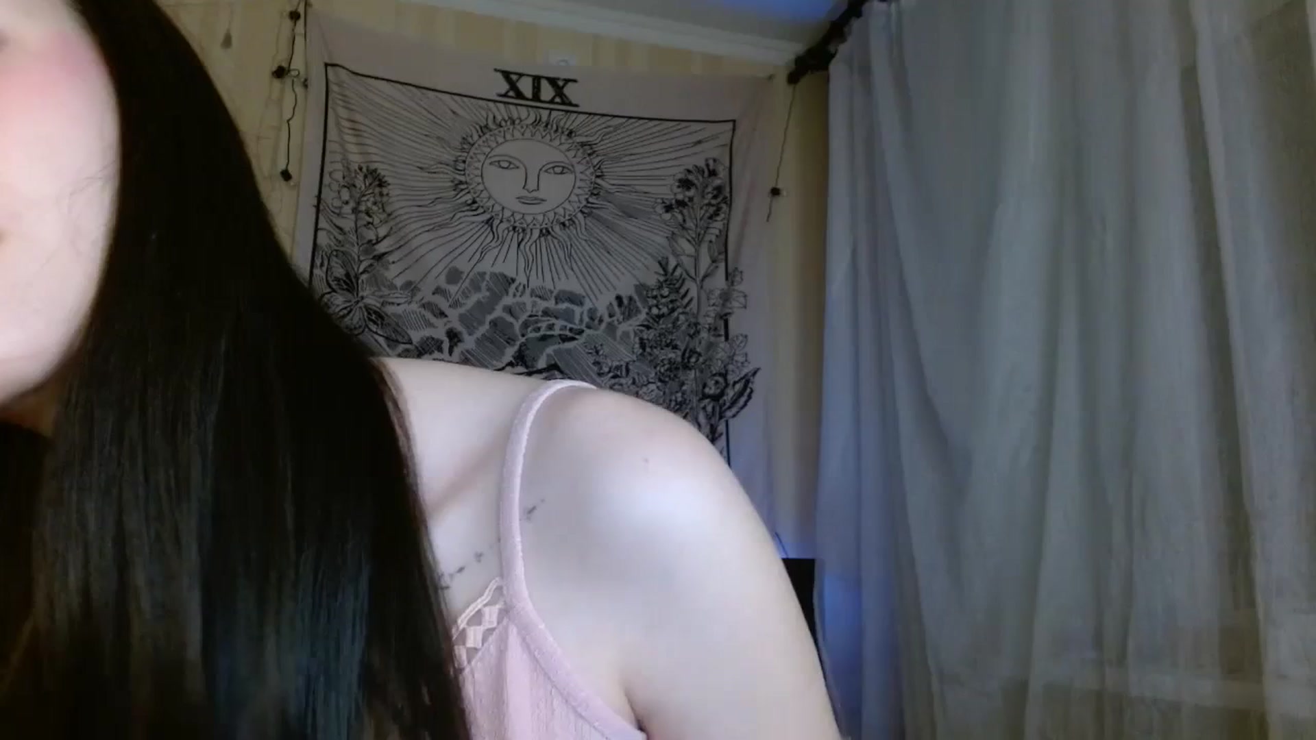 Gallery image thumbnail from ElsieF_'s myfreecams stream on, 02/04/2024, 19:25 image 18 of 20