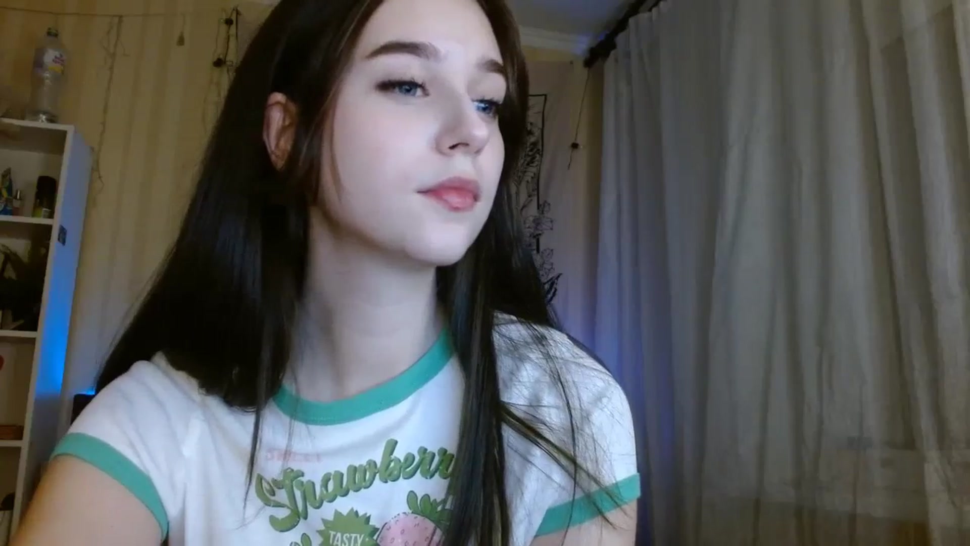 Gallery image thumbnail from ElsieF_'s myfreecams stream on, 02/07/2024, 21:43 image 2 of 20
