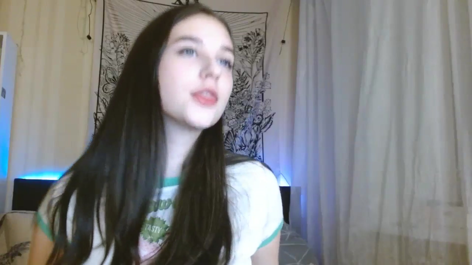 Gallery image thumbnail from ElsieF_'s myfreecams stream on, 02/07/2024, 21:43 image 17 of 20