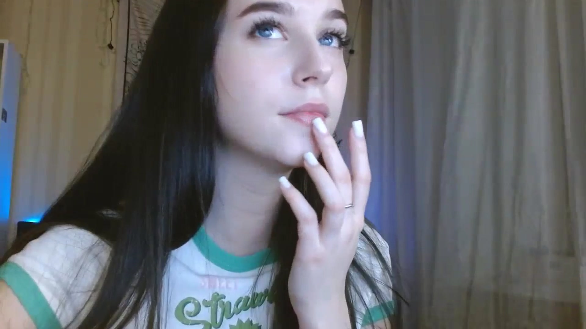 Gallery image thumbnail from ElsieF_'s myfreecams stream on, 02/07/2024, 21:43 image 14 of 20