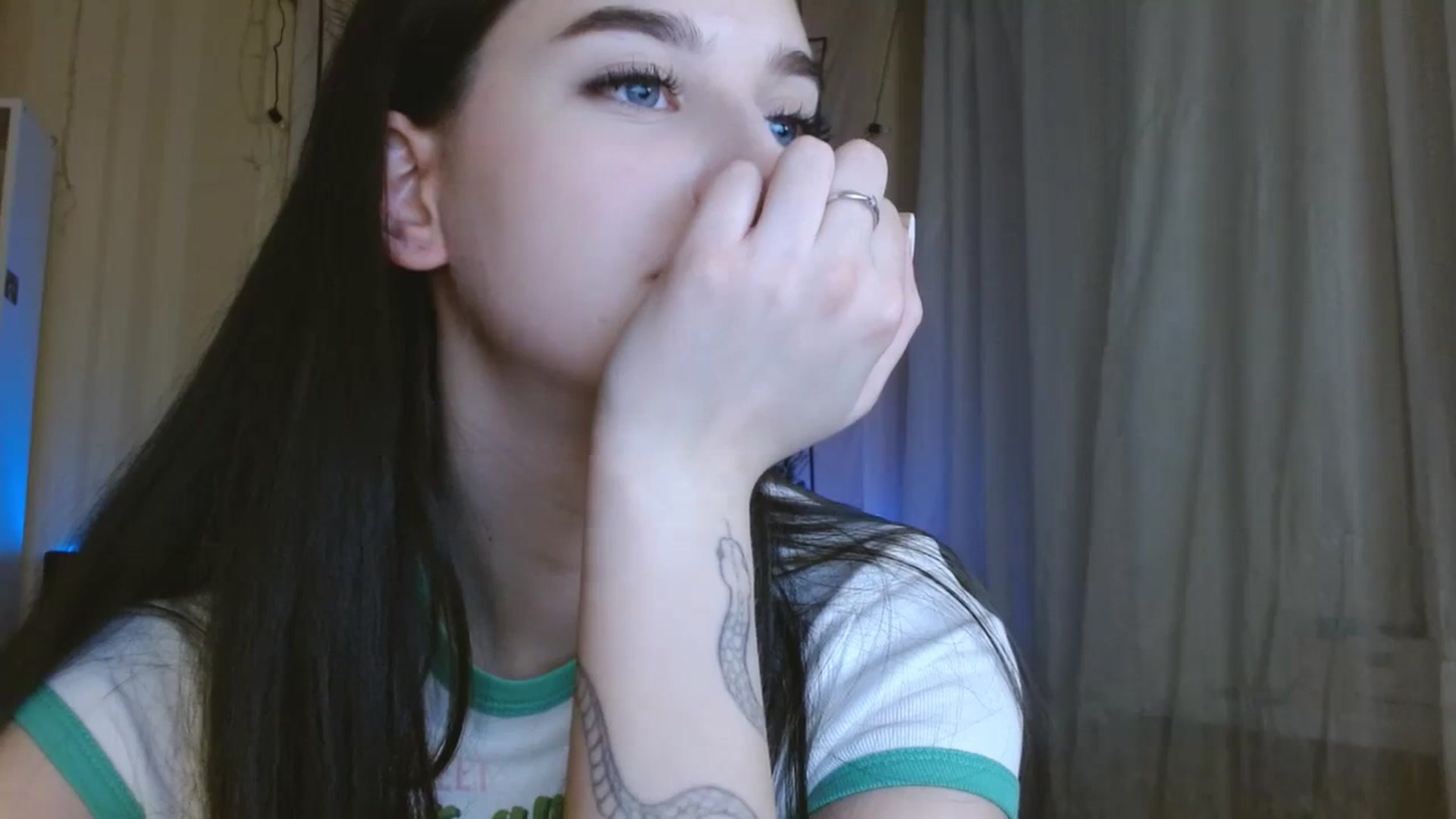 Gallery image thumbnail from ElsieF_'s myfreecams stream on, 02/07/2024, 21:43 image 18 of 20