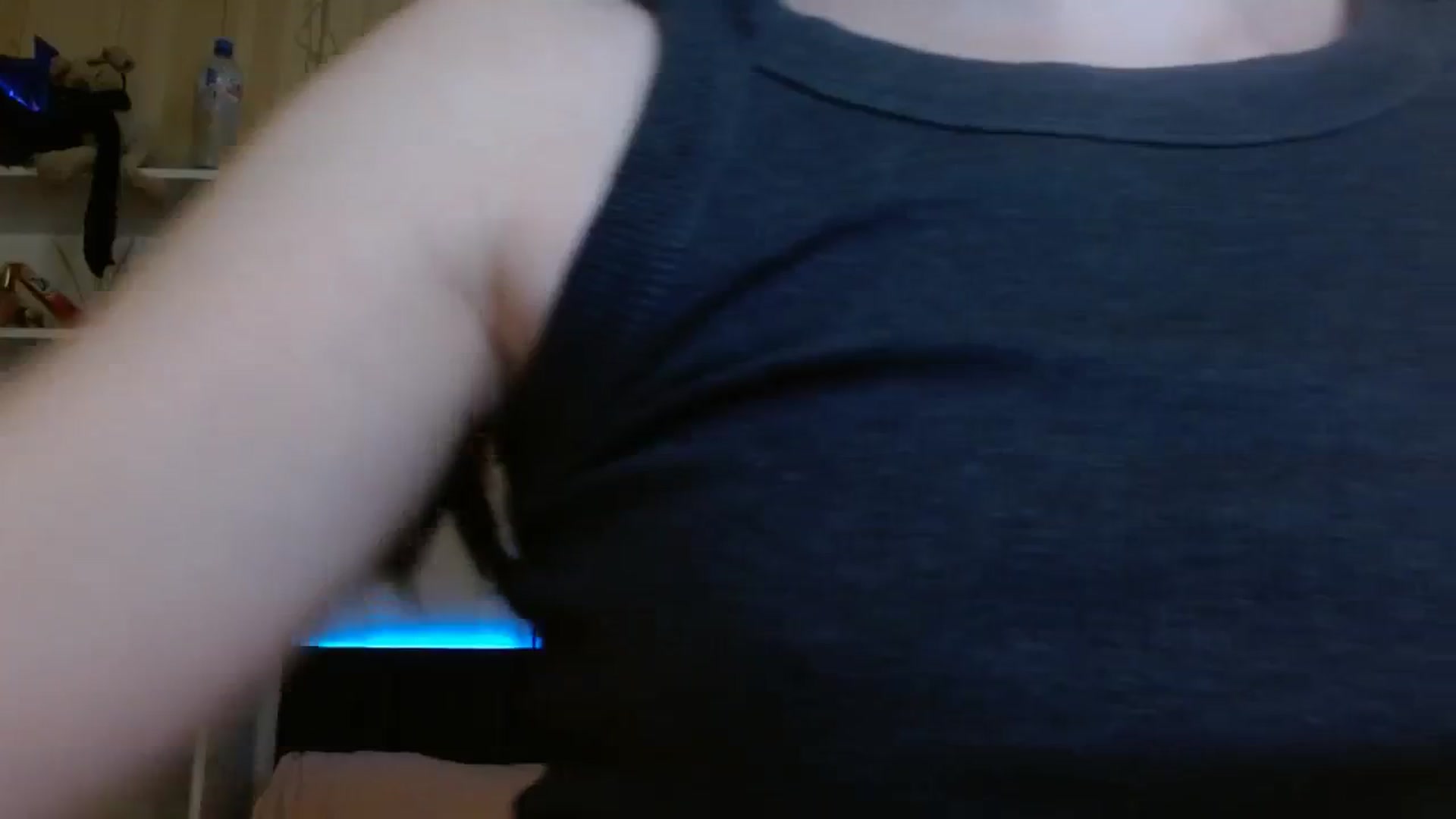 Gallery image thumbnail from ElsieF_'s myfreecams stream on, 02/18/2024, 16:05 image 6 of 20