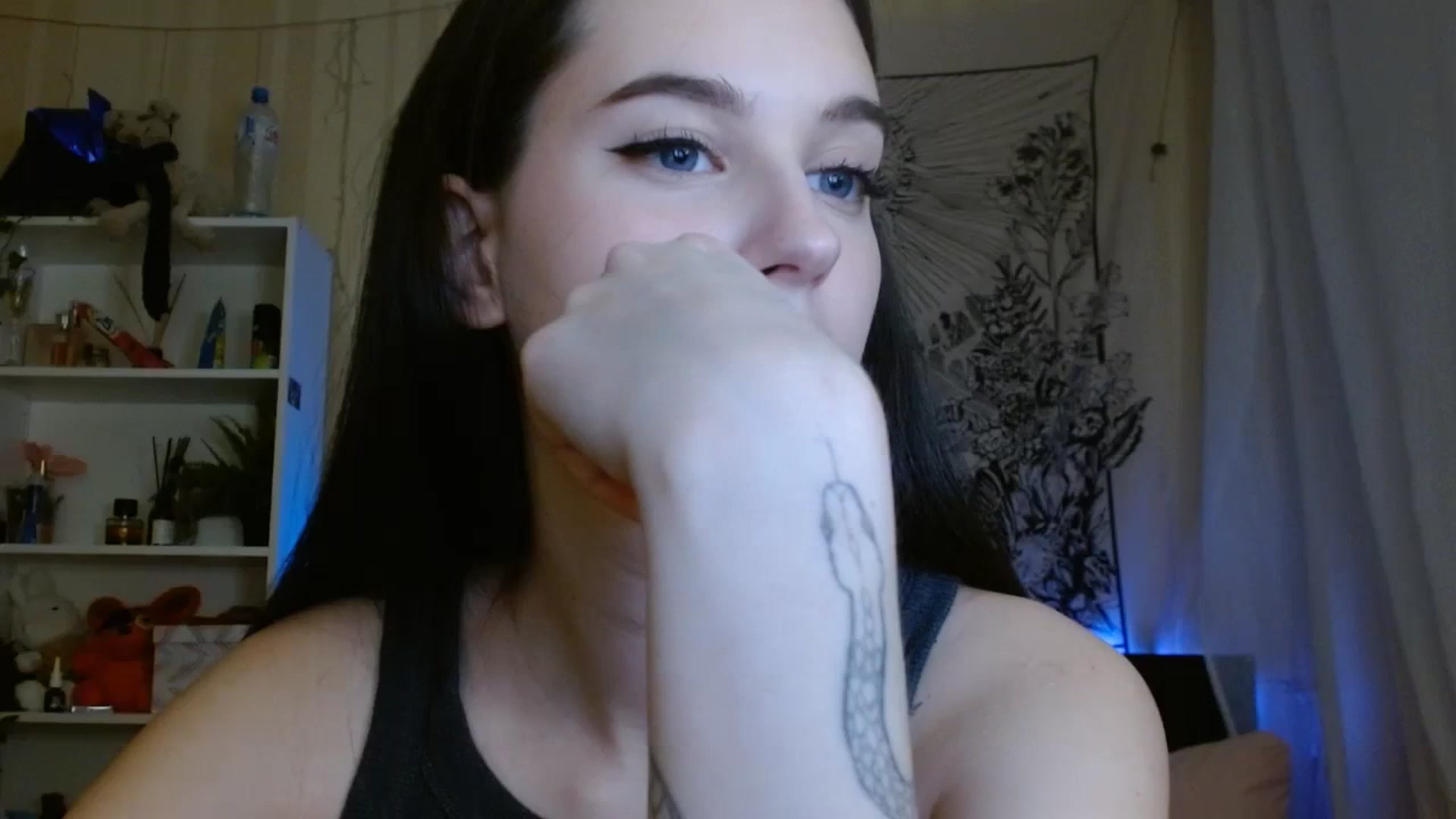 Gallery image thumbnail from ElsieF_'s myfreecams stream on, 02/18/2024, 16:05 image 1 of 20