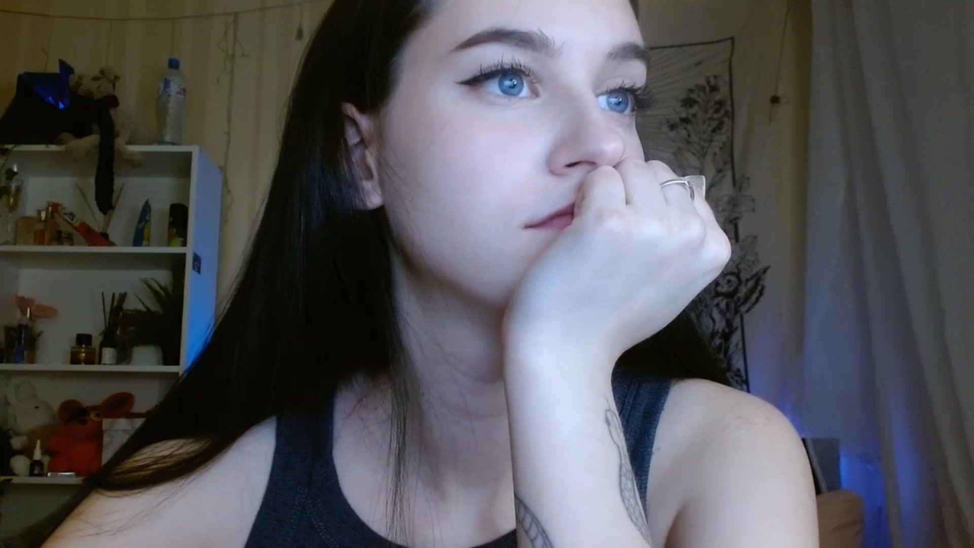 Gallery image thumbnail from ElsieF_'s myfreecams stream on, 02/18/2024, 16:05 image 2 of 20