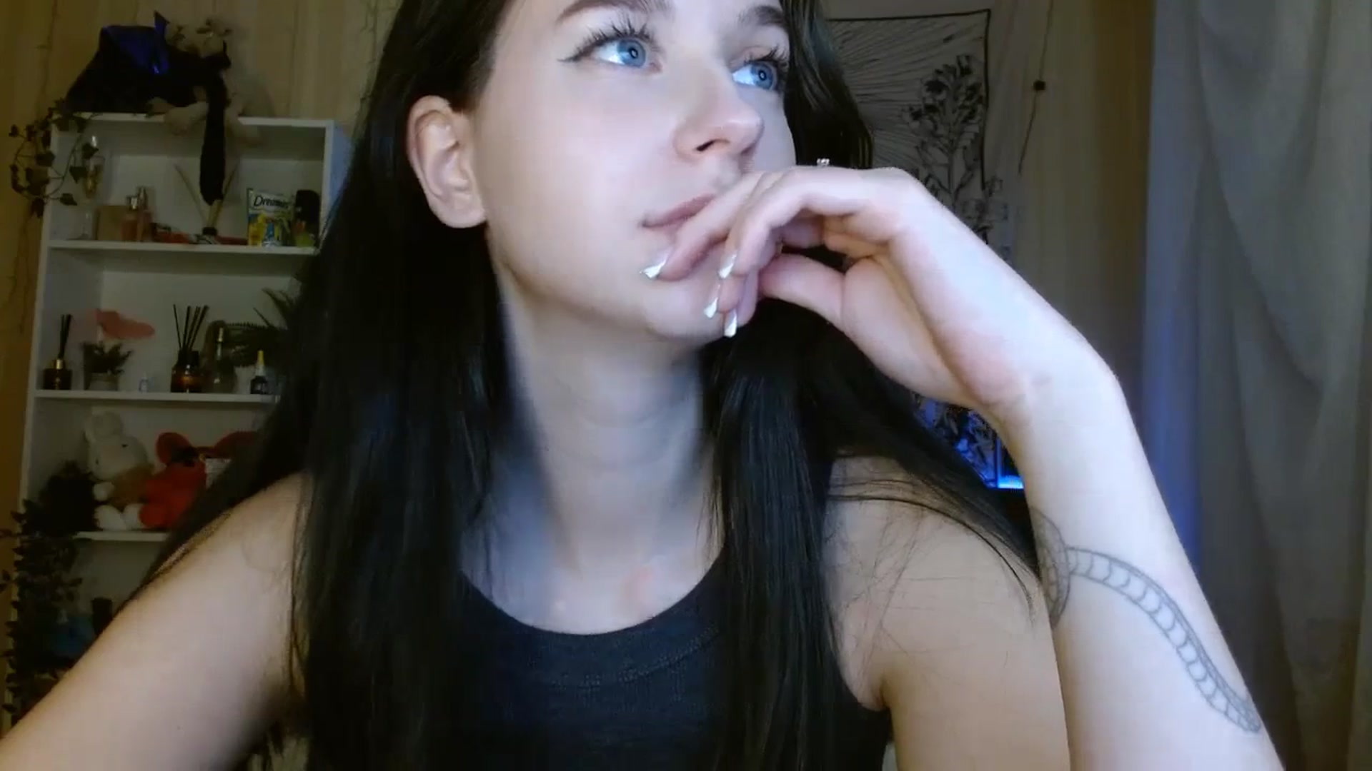 Gallery image thumbnail from ElsieF_'s myfreecams stream on, 02/24/2024, 18:27 image 15 of 20