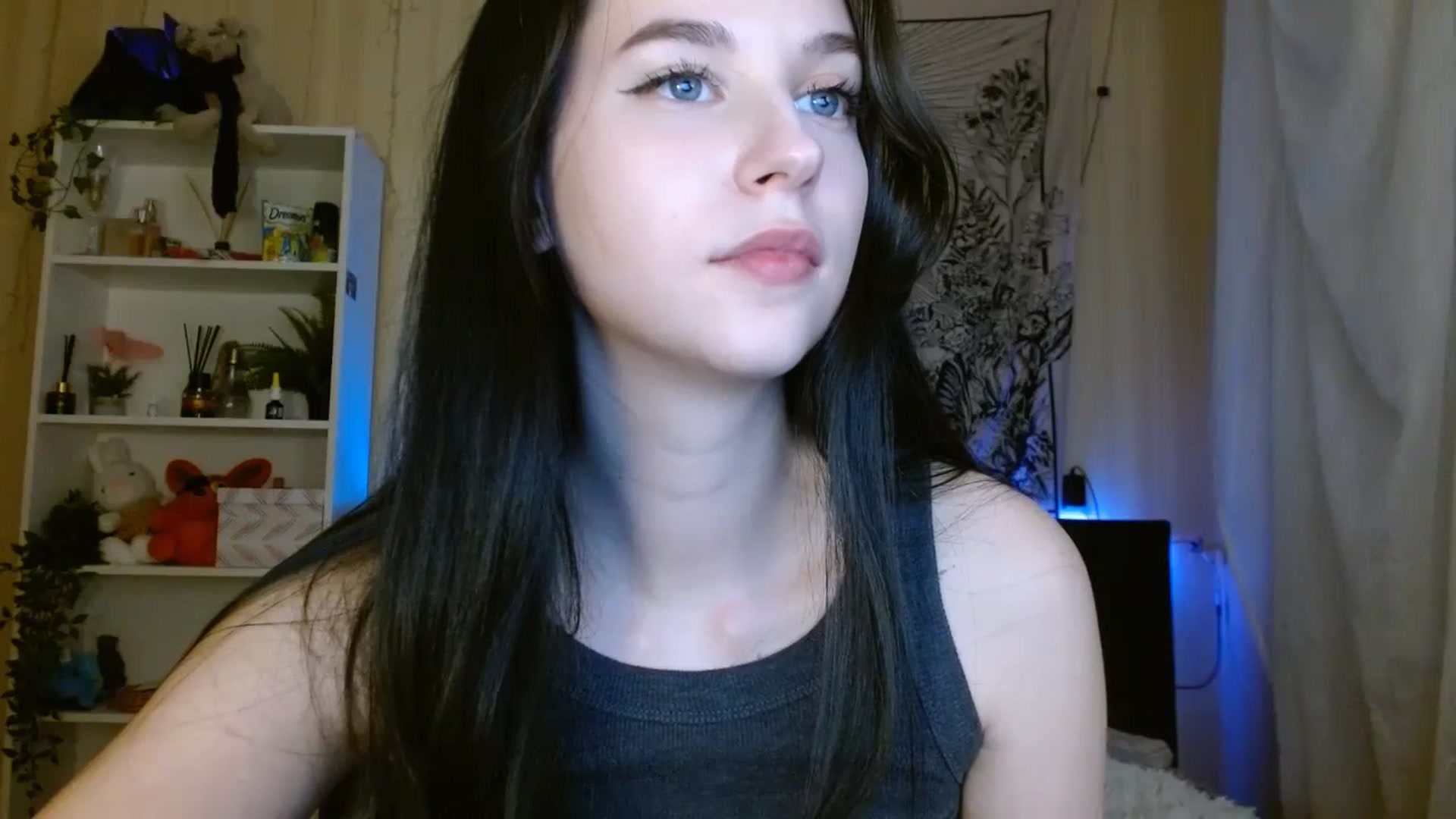 Gallery image thumbnail from ElsieF_'s myfreecams stream on, 02/24/2024, 18:27 image 18 of 20