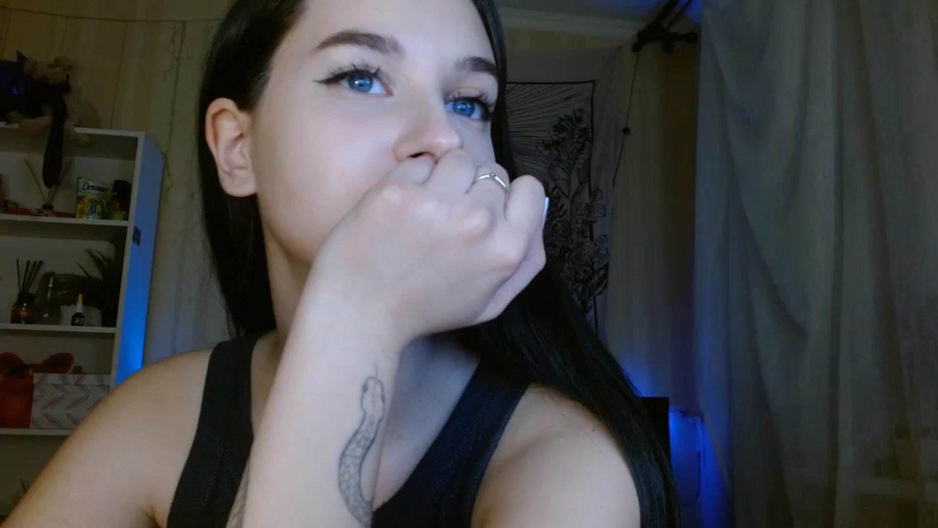 Gallery image thumbnail from ElsieF_'s myfreecams stream on, 02/24/2024, 18:27 image 1 of 20