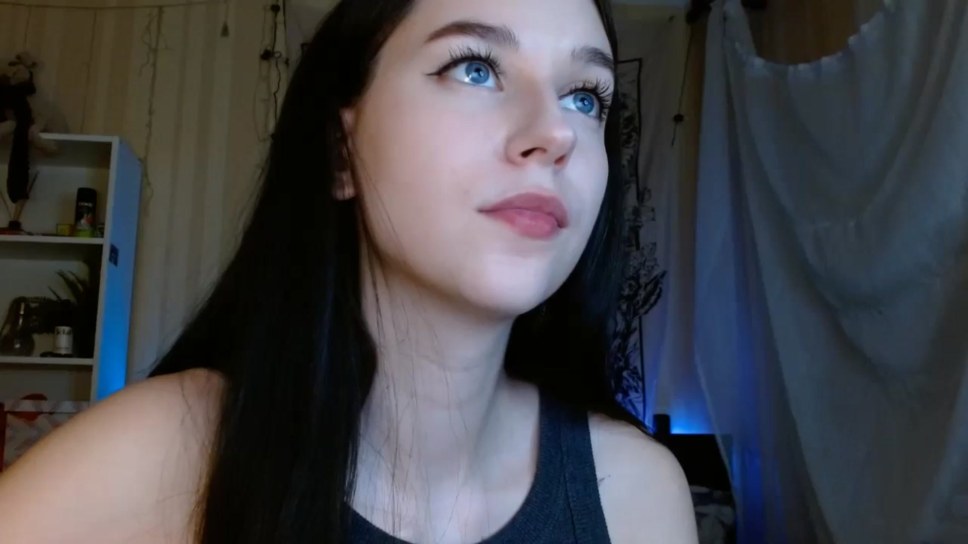 Gallery image thumbnail from ElsieF_'s myfreecams stream on, 03/03/2024, 20:47 image 8 of 20