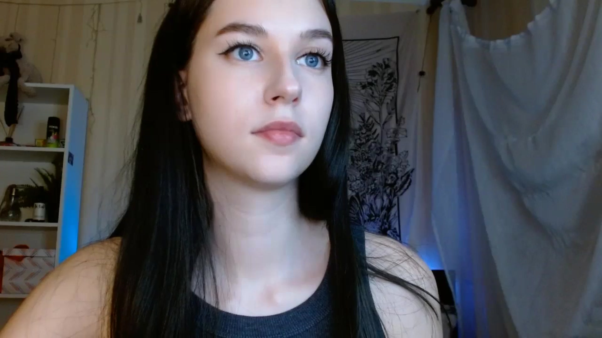 Gallery image thumbnail from ElsieF_'s myfreecams stream on, 03/03/2024, 20:47 image 12 of 20