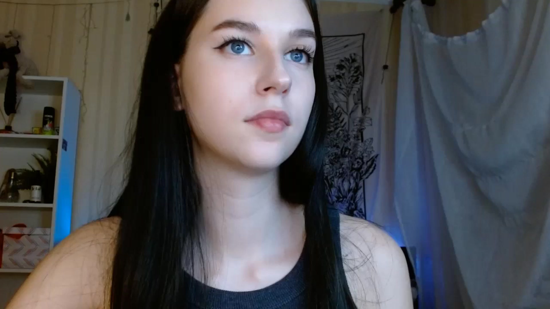 Gallery image thumbnail from ElsieF_'s myfreecams stream on, 03/03/2024, 20:47 image 13 of 20