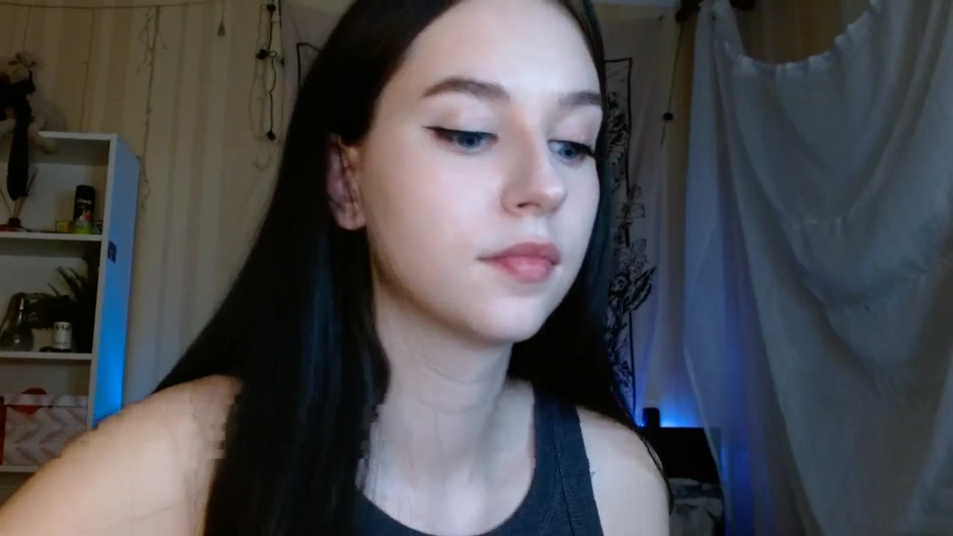 Gallery image thumbnail from ElsieF_'s myfreecams stream on, 03/03/2024, 20:47 image 9 of 20
