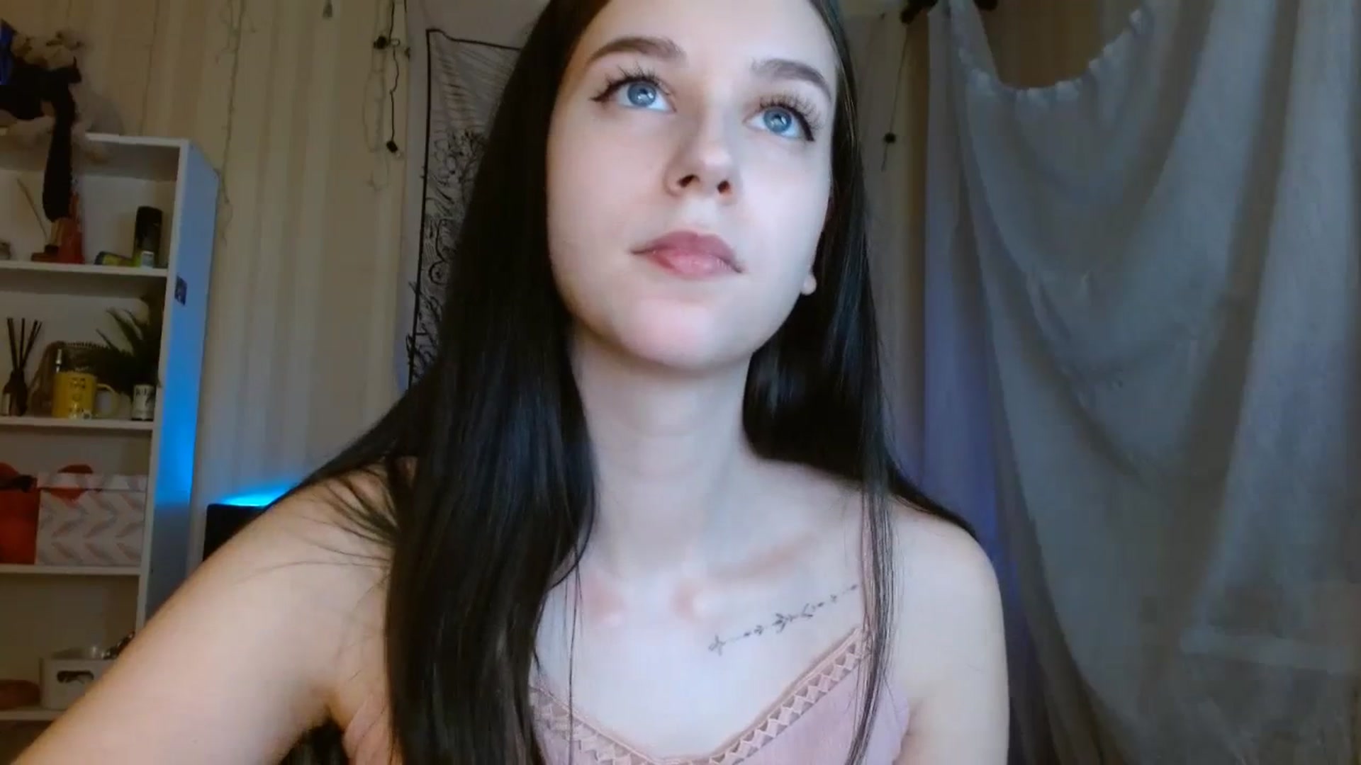 Gallery image thumbnail from ElsieF_'s myfreecams stream on, 03/04/2024, 16:51 image 20 of 20