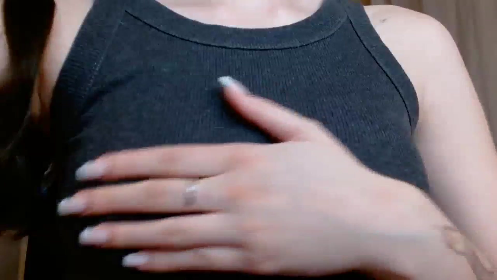 Gallery image thumbnail from ElsieF_'s myfreecams stream on, 03/16/2024, 18:05 image 7 of 20