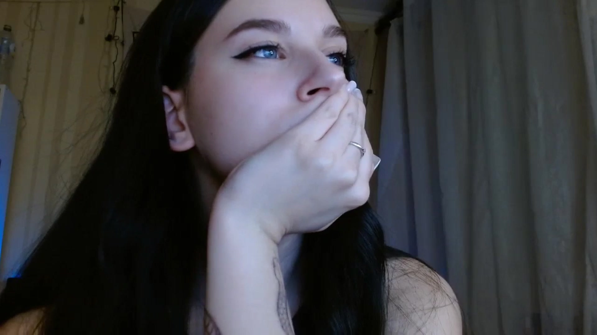Gallery image thumbnail from ElsieF_'s myfreecams stream on, 03/16/2024, 18:05 image 12 of 20