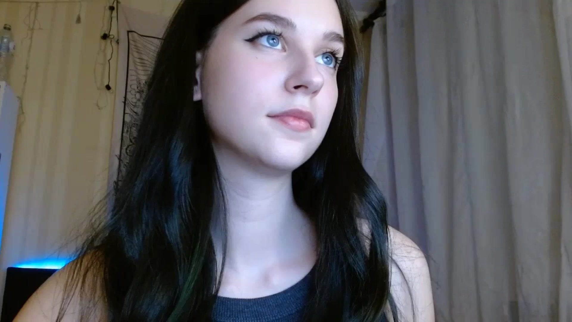 Gallery image thumbnail from ElsieF_'s myfreecams stream on, 03/16/2024, 18:05 image 20 of 20