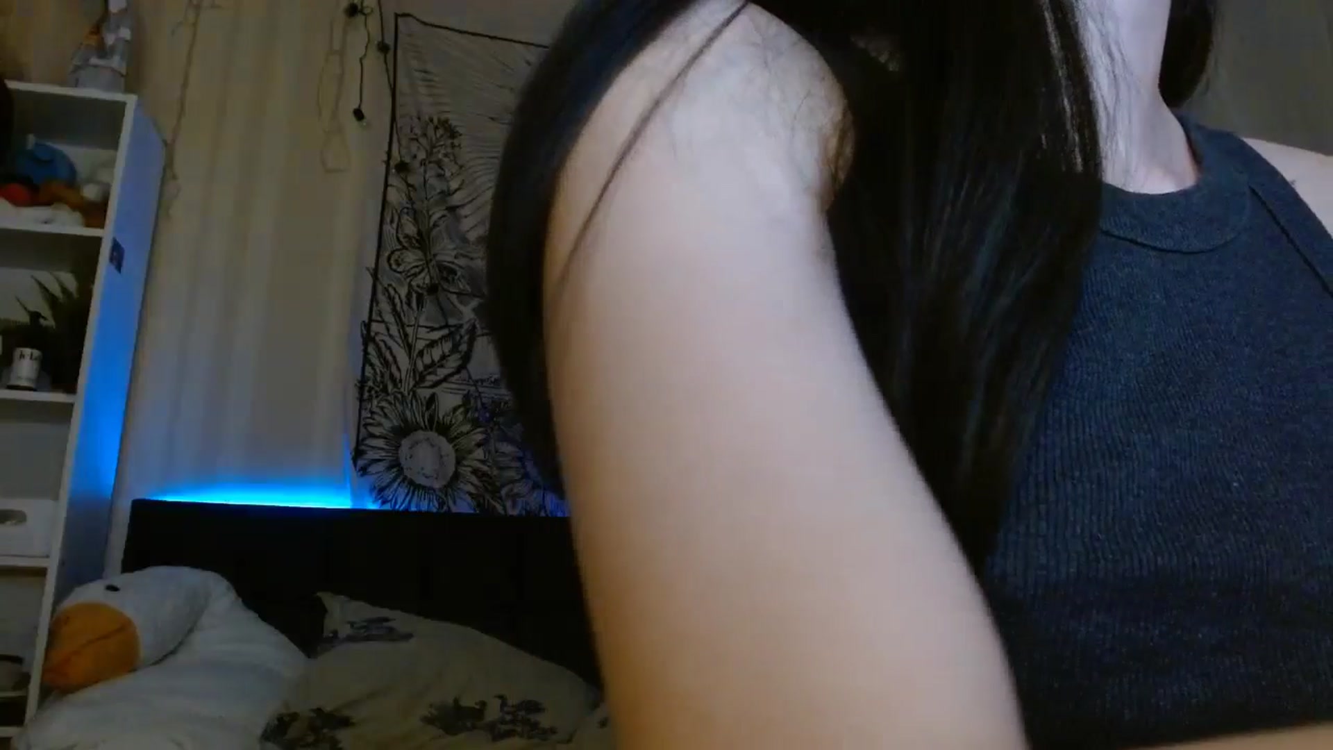 Gallery image thumbnail from ElsieF_'s myfreecams stream on, 04/26/2024, 18:02 image 5 of 20