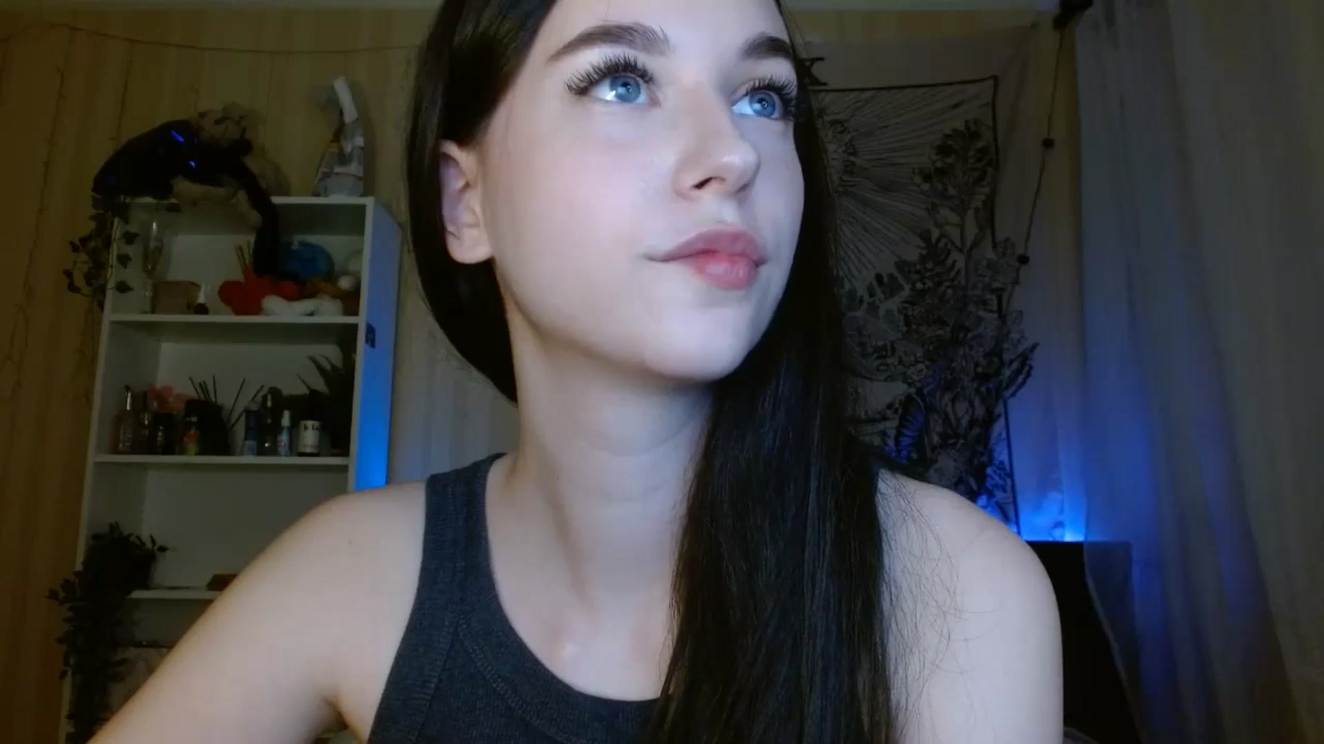 Gallery image thumbnail from ElsieF_'s myfreecams stream on, 04/26/2024, 18:23 image 15 of 20