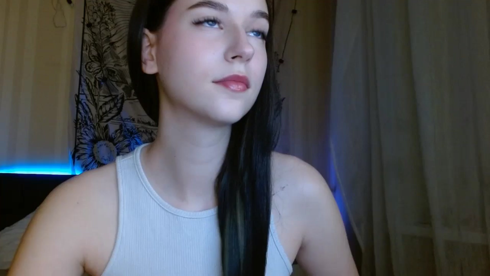 Gallery image thumbnail from ElsieF_'s myfreecams stream on, 04/27/2024, 17:11 image 1 of 20
