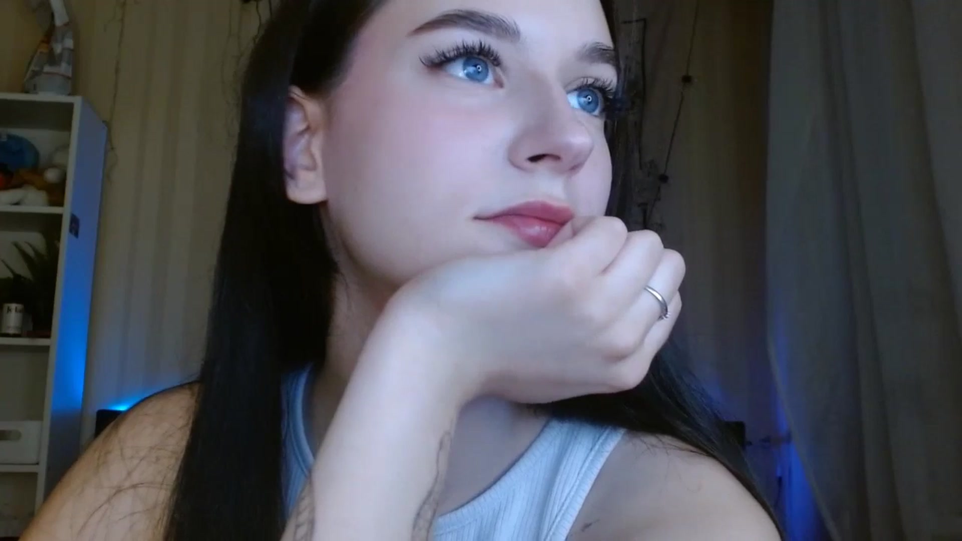 Gallery image thumbnail from ElsieF_'s myfreecams stream on, 04/27/2024, 17:46 image 9 of 20