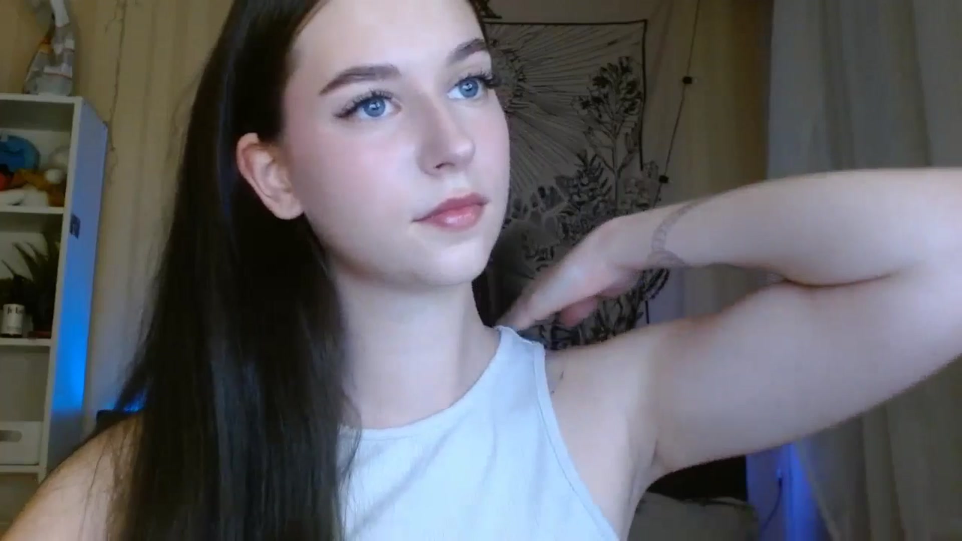 Gallery image thumbnail from ElsieF_'s myfreecams stream on, 04/27/2024, 17:46 image 12 of 20