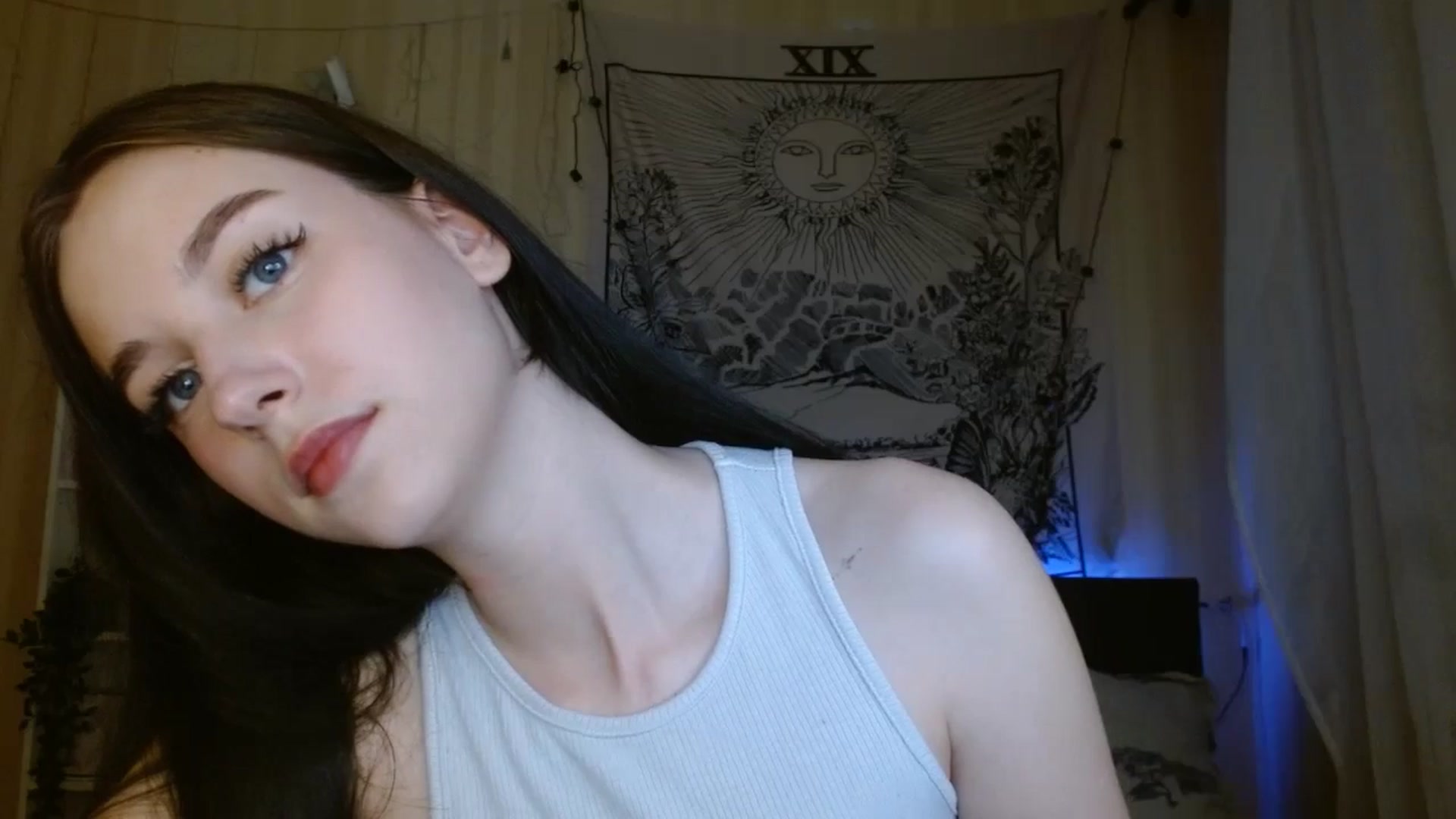Gallery image thumbnail from ElsieF_'s myfreecams stream on, 04/27/2024, 17:46 image 17 of 20