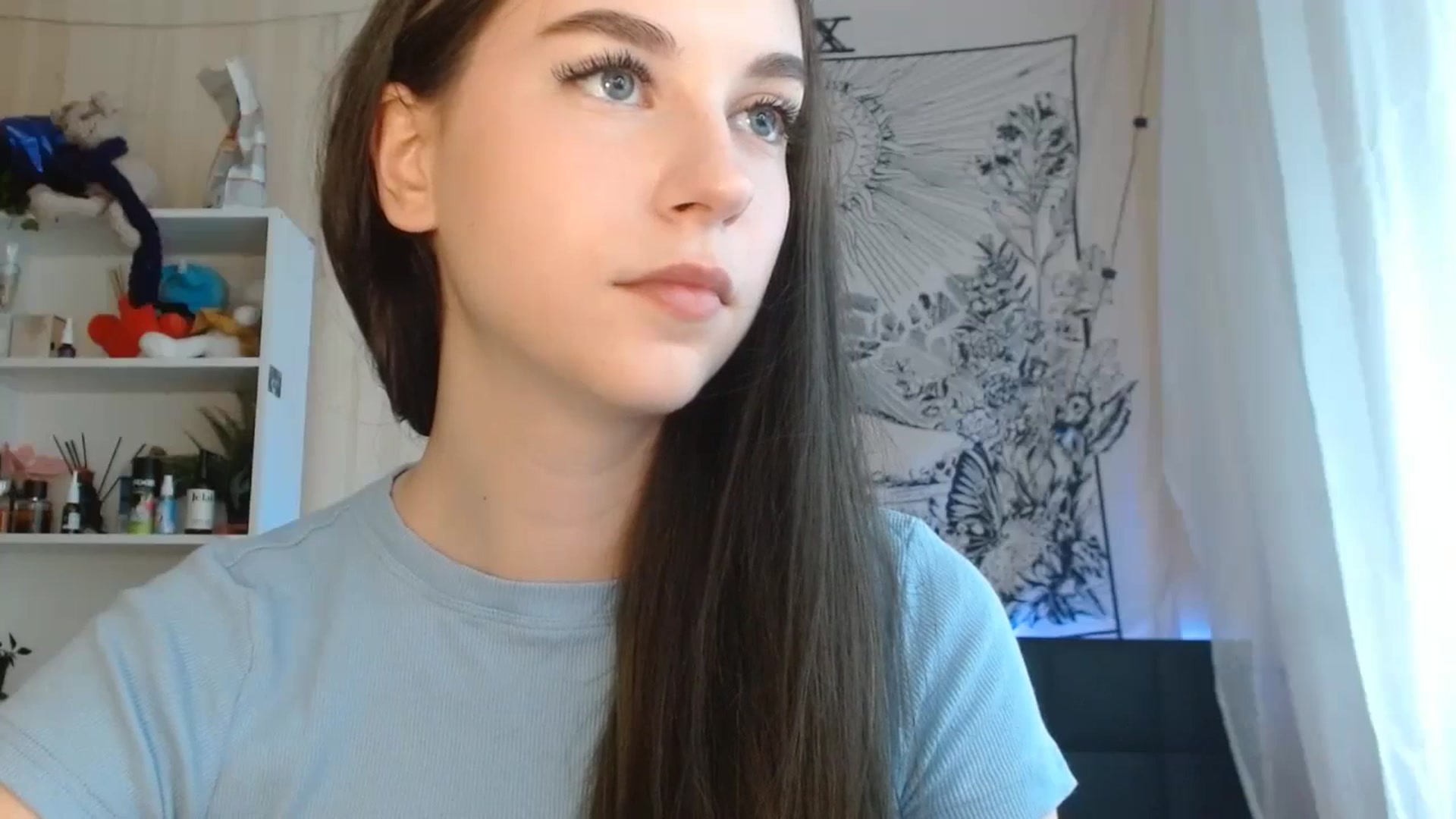 Gallery image thumbnail from ElsieF_'s myfreecams stream on, 04/29/2024, 08:49 image 15 of 20