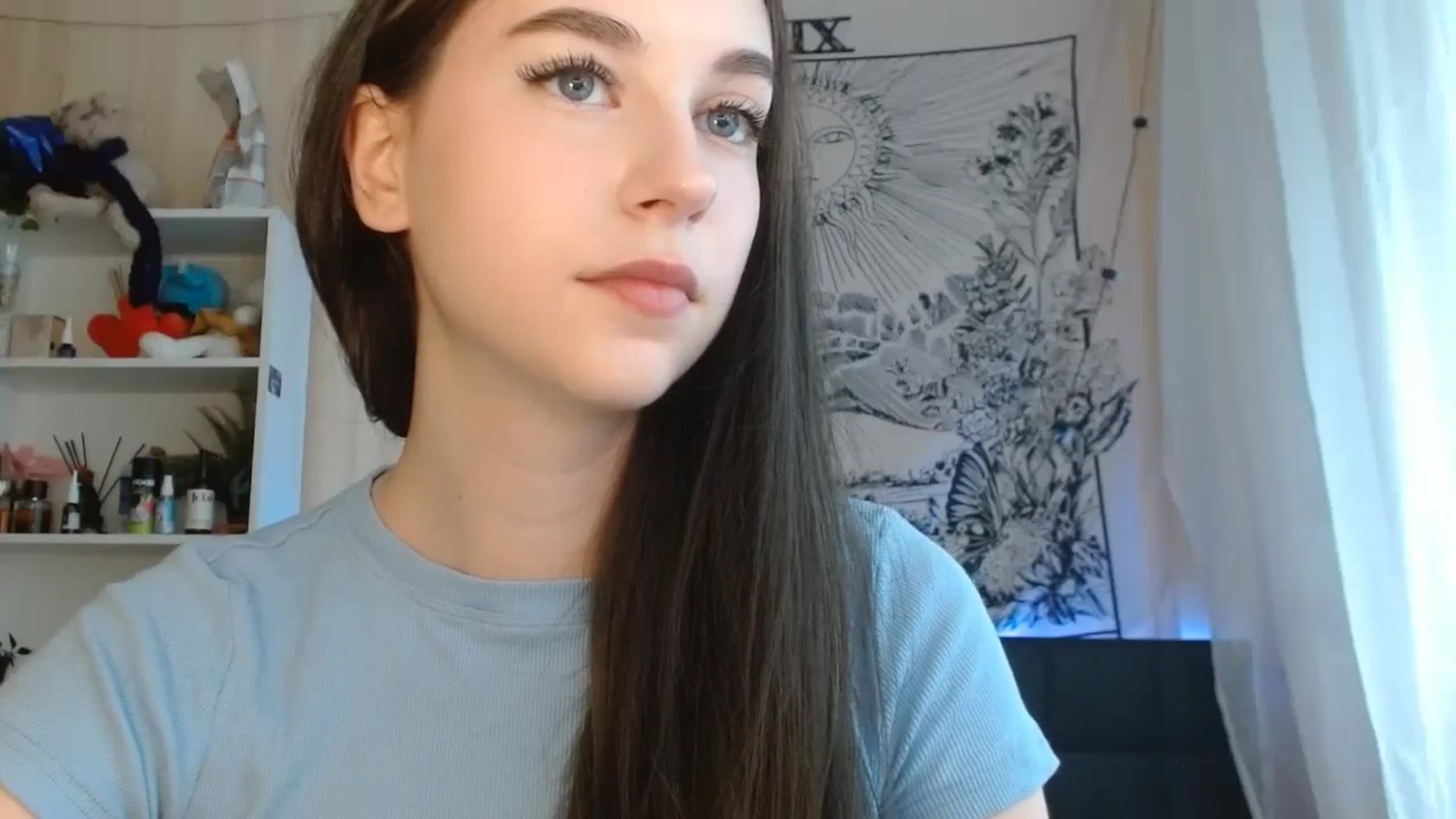 Gallery image thumbnail from ElsieF_'s myfreecams stream on, 04/29/2024, 08:49 image 14 of 20