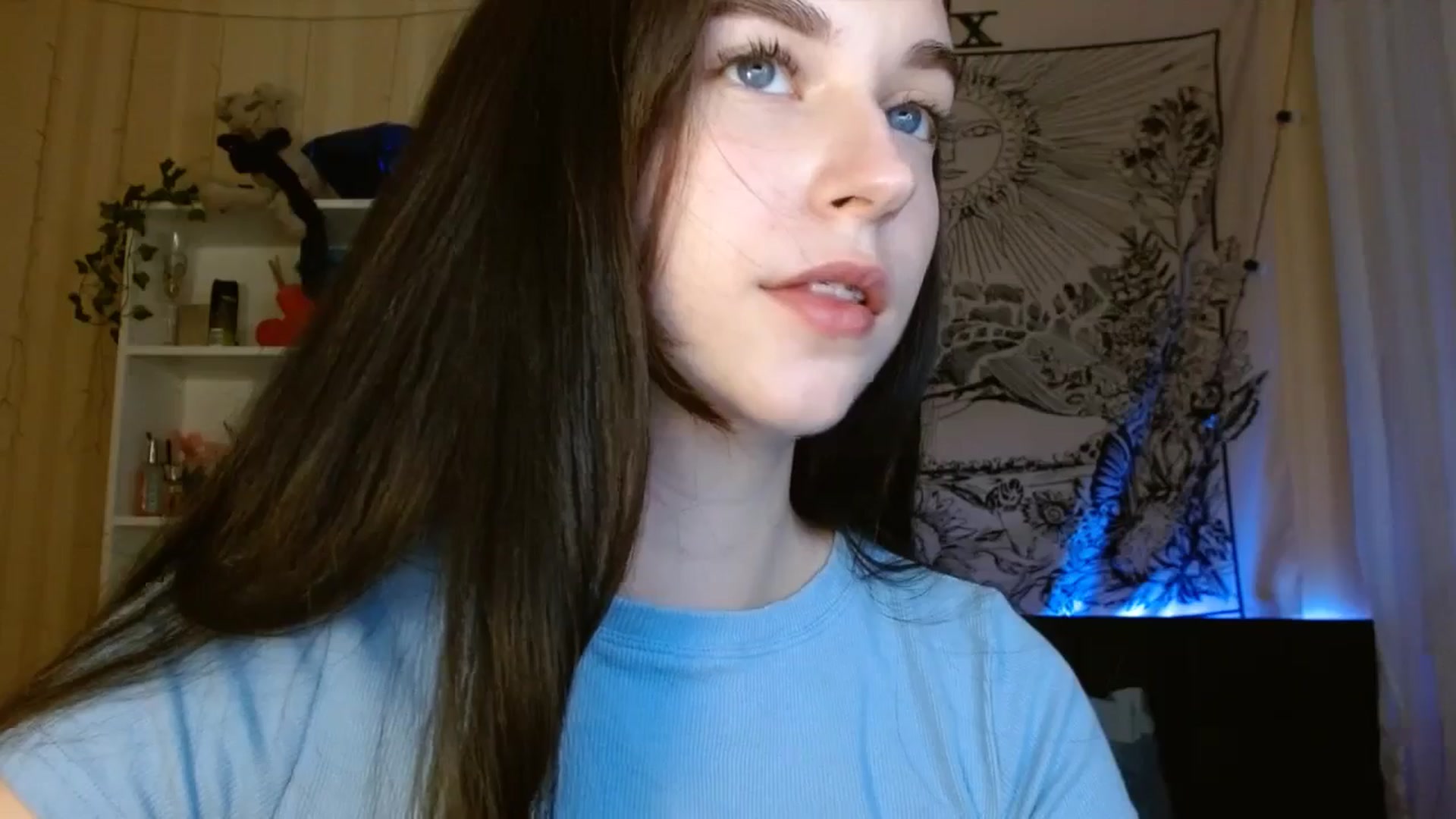 Gallery image thumbnail from ElsieF_'s myfreecams stream on, 05/10/2024, 19:35 image 19 of 20