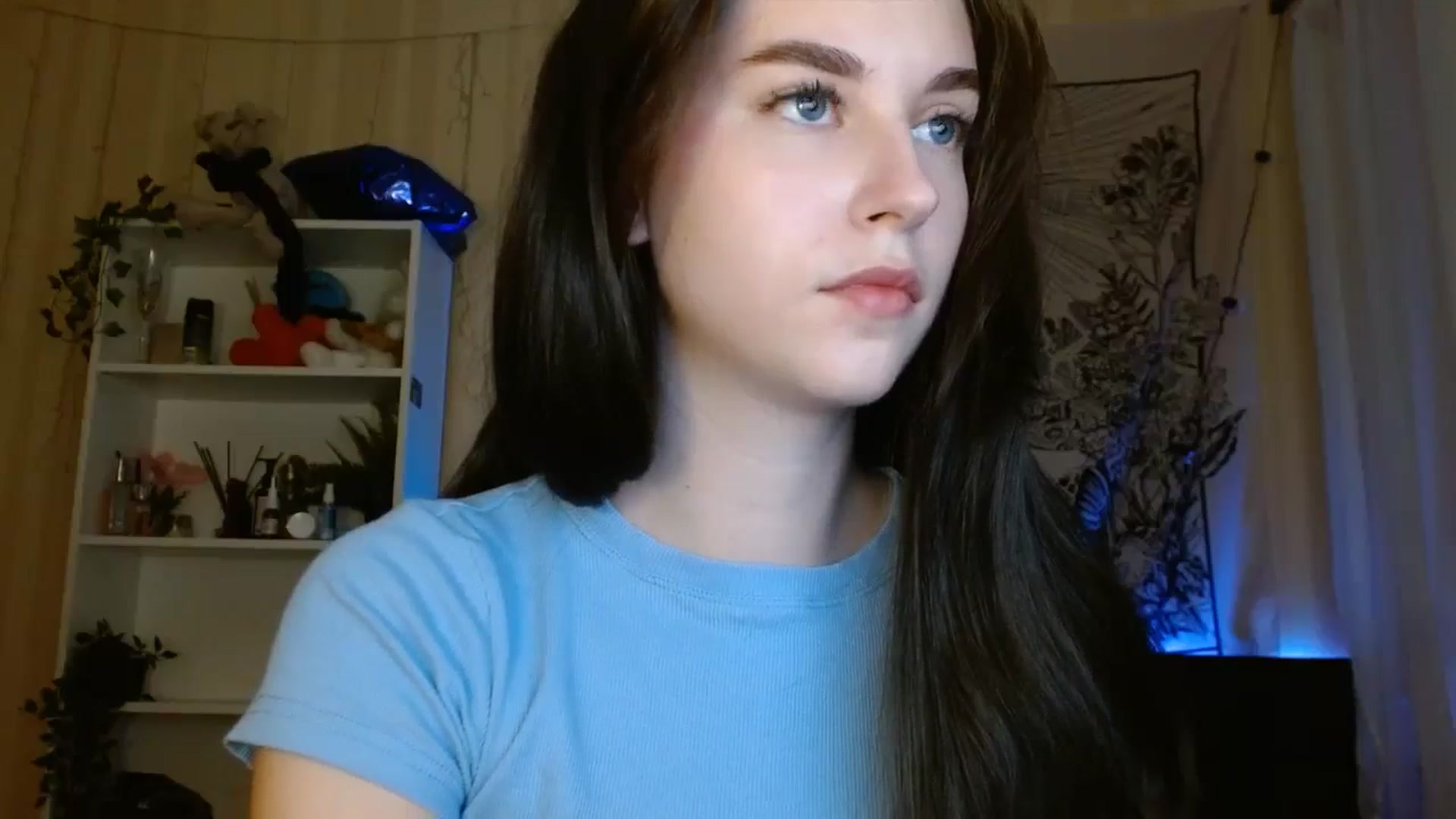 Gallery image thumbnail from ElsieF_'s myfreecams stream on, 05/10/2024, 19:35 image 14 of 20