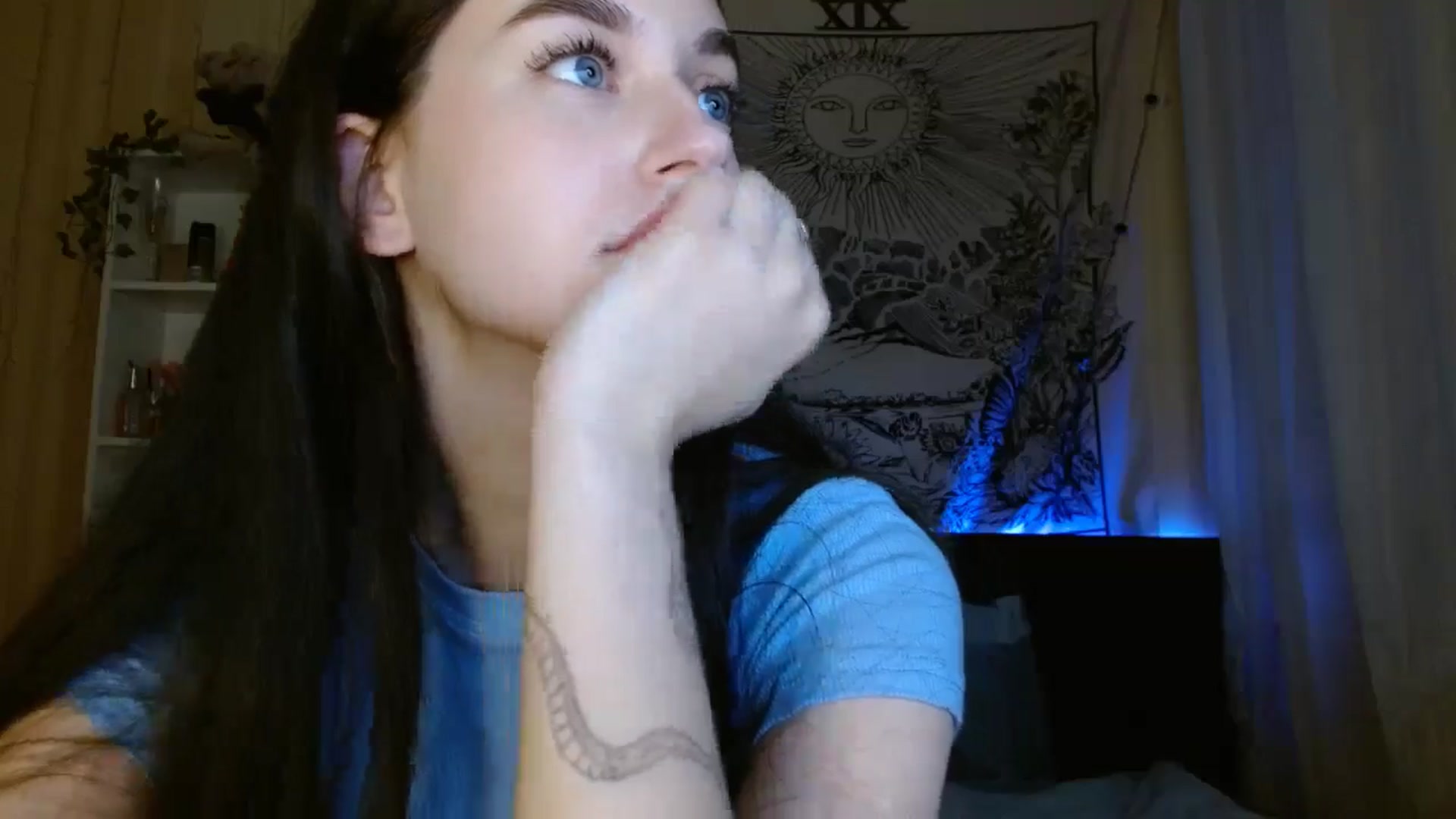 Gallery image thumbnail from ElsieF_'s myfreecams stream on, 05/10/2024, 21:20 image 6 of 20