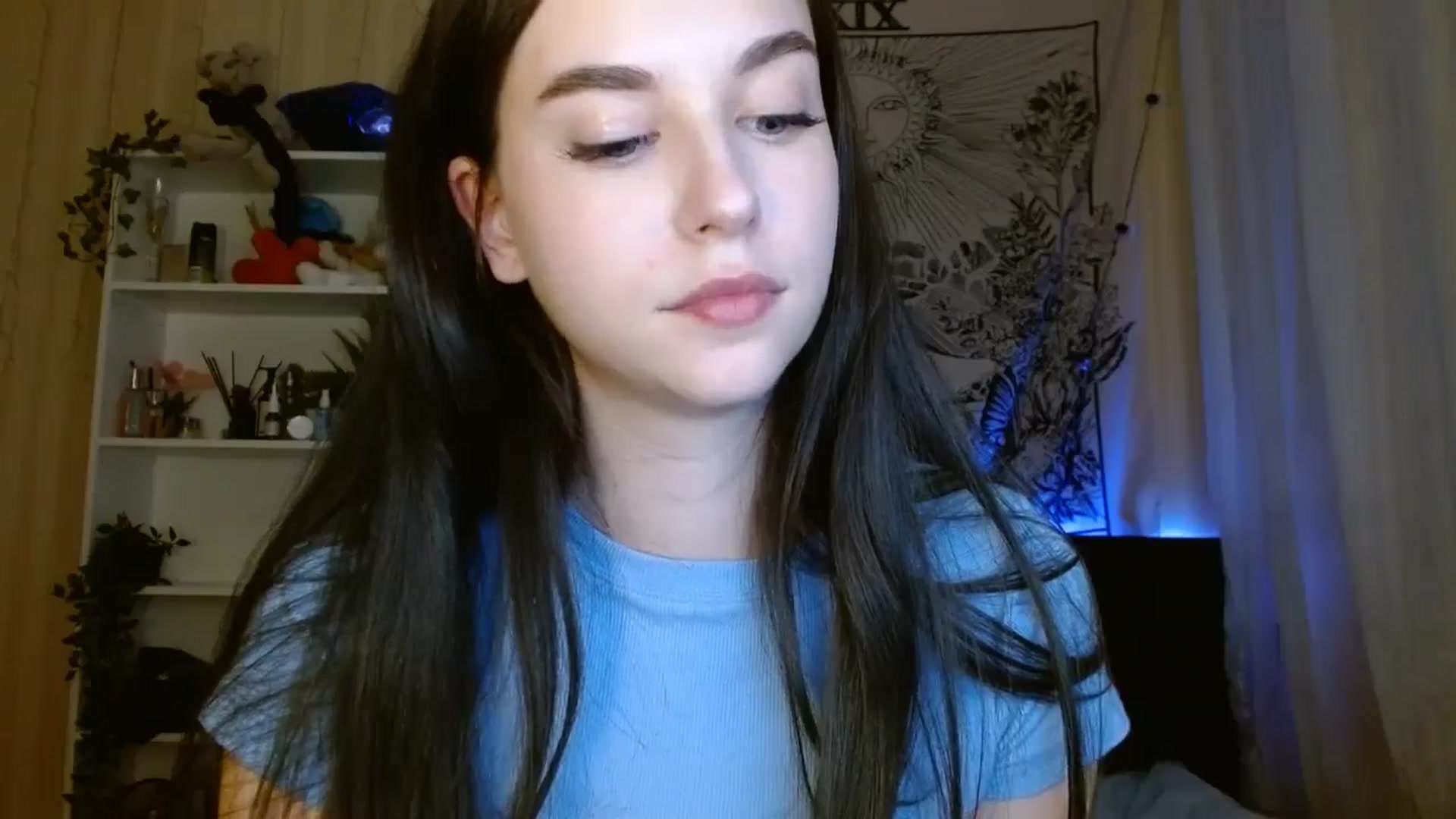 Gallery image thumbnail from ElsieF_'s myfreecams stream on, 05/10/2024, 21:20 image 5 of 20