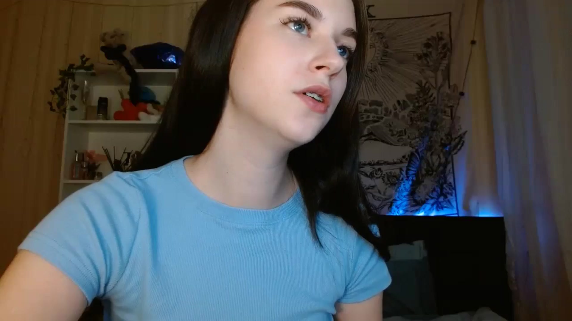 Gallery image thumbnail from ElsieF_'s myfreecams stream on, 05/10/2024, 21:20 image 20 of 20