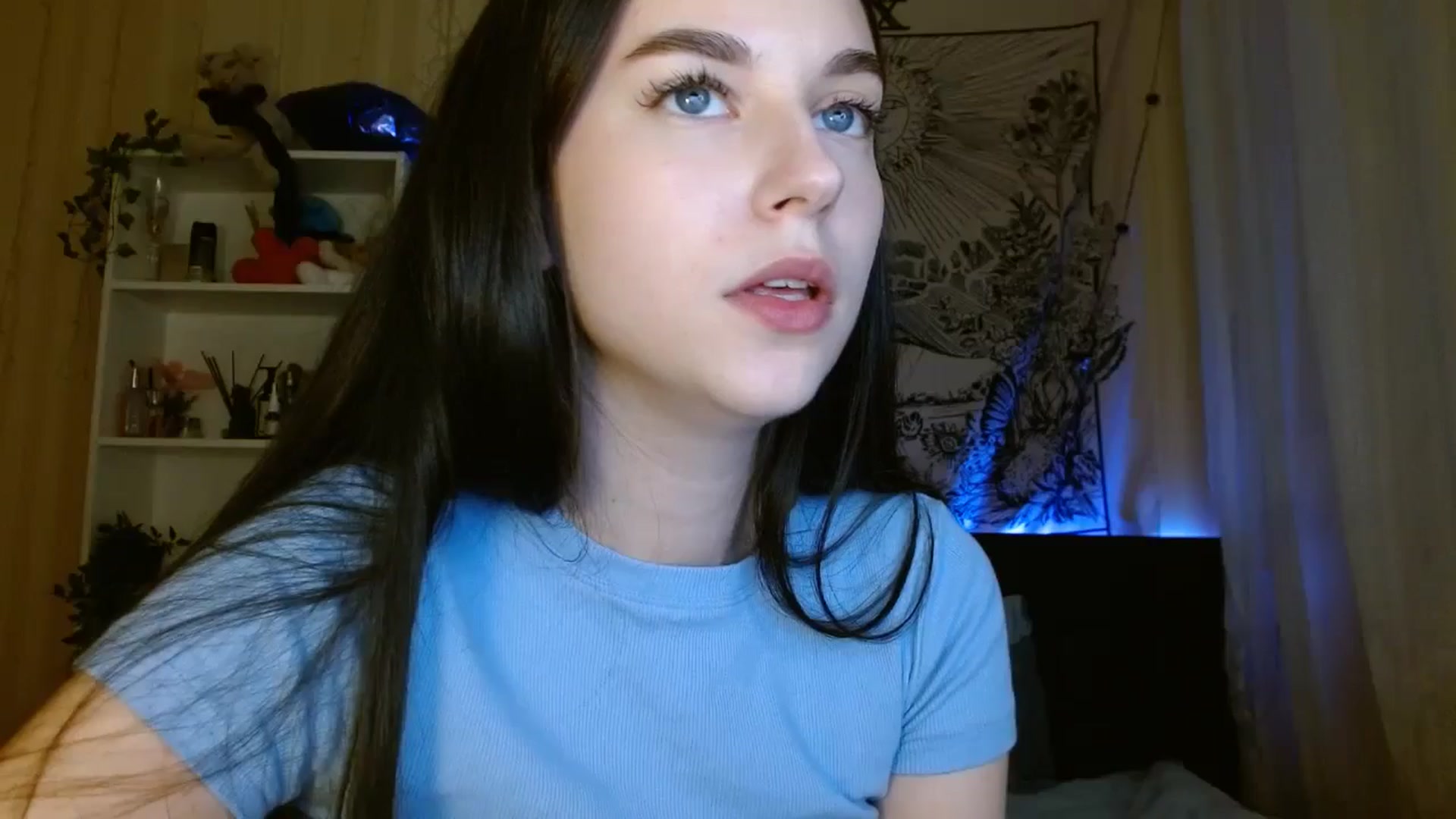 Gallery image thumbnail from ElsieF_'s myfreecams stream on, 05/10/2024, 21:20 image 2 of 20